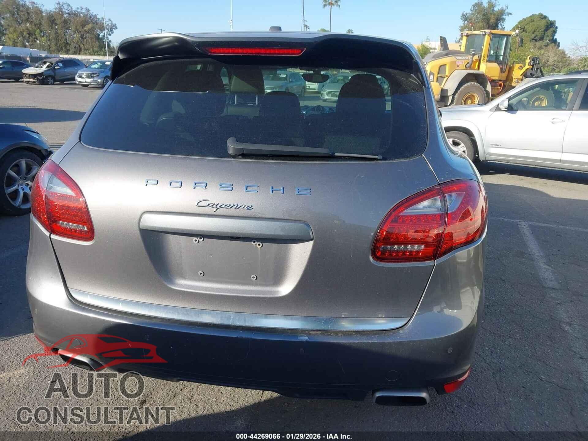 PORSCHE CAYENNE 2013 - WP1AA2A2XDLA00099