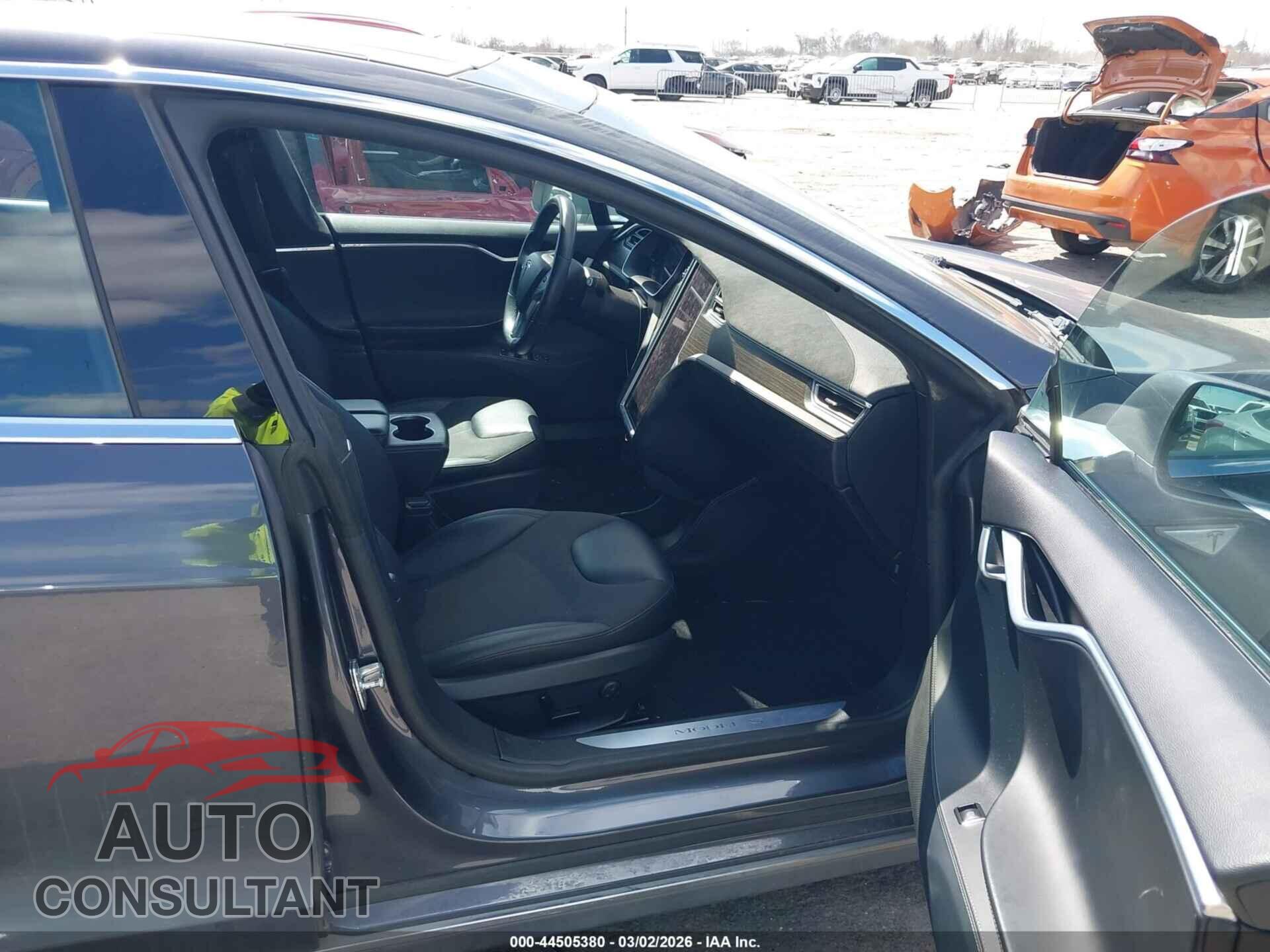 TESLA MODEL S 2015 - 5YJSA1S26FF085821