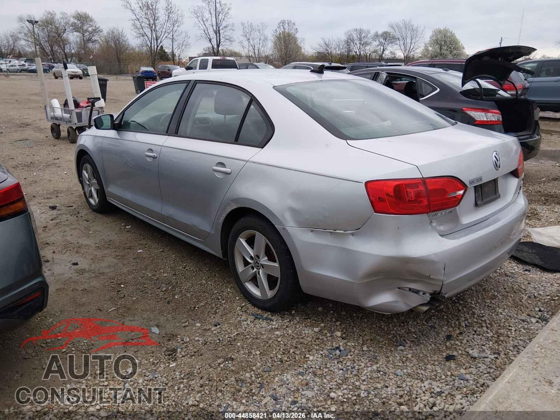 VOLKSWAGEN JETTA 2012 - 3VWLL7AJ8CM388078