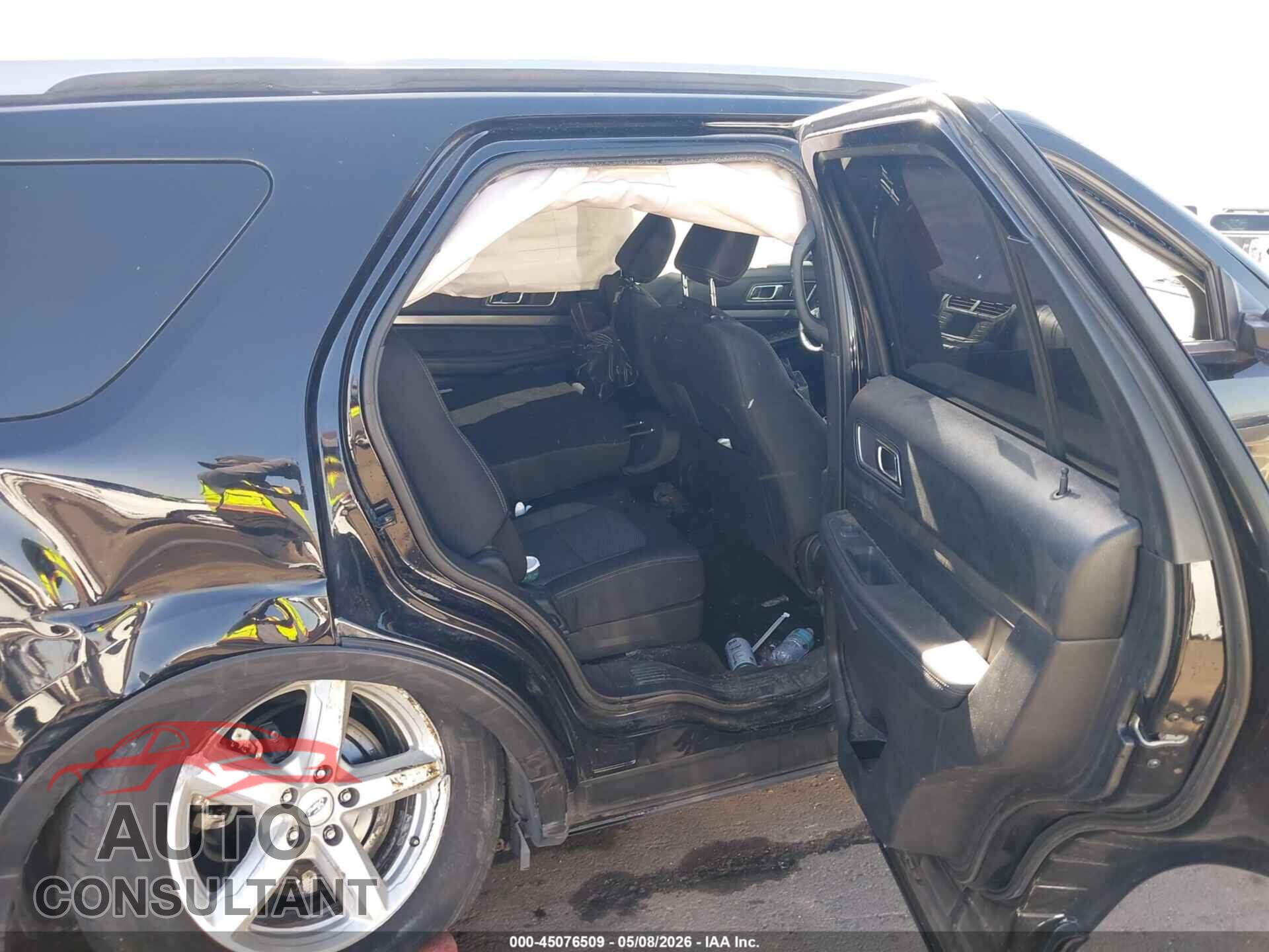 FORD EXPLORER 2018 - 1FM5K7D88JGB56848