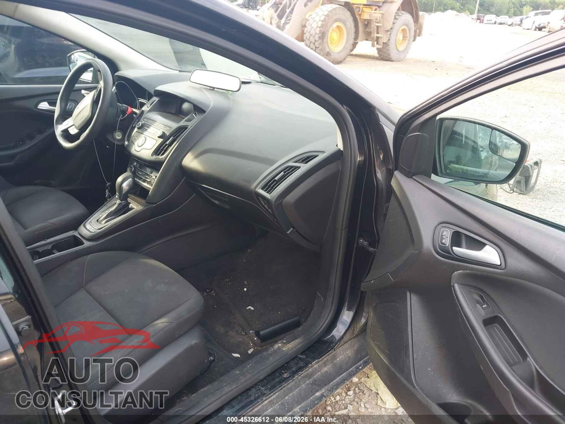 FORD FOCUS 2018 - 1FADP3FE7JL309603