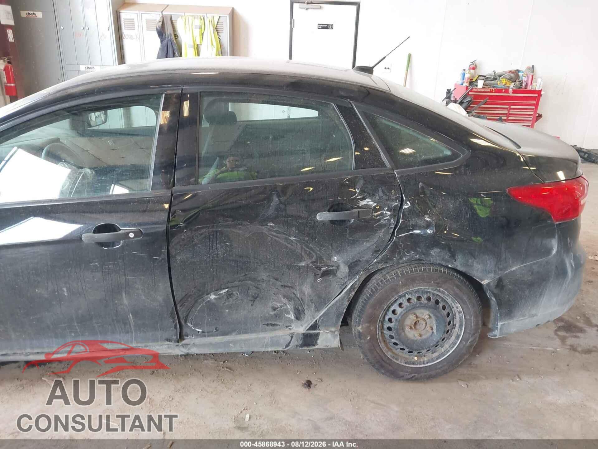 FORD FOCUS 2018 - 1FADP3E27JL228785