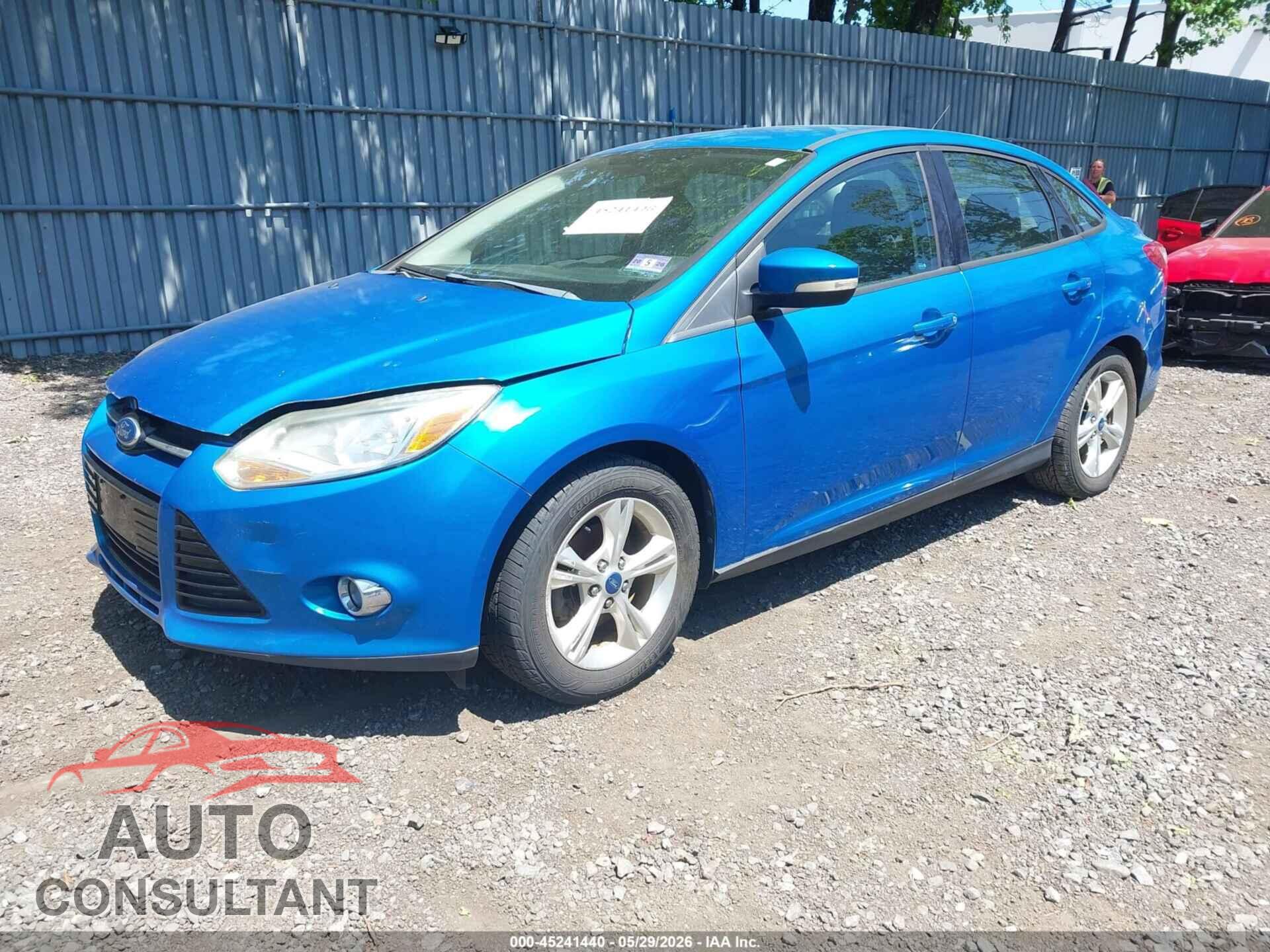 FORD FOCUS 2012 - 1FAHP3F22CL117211