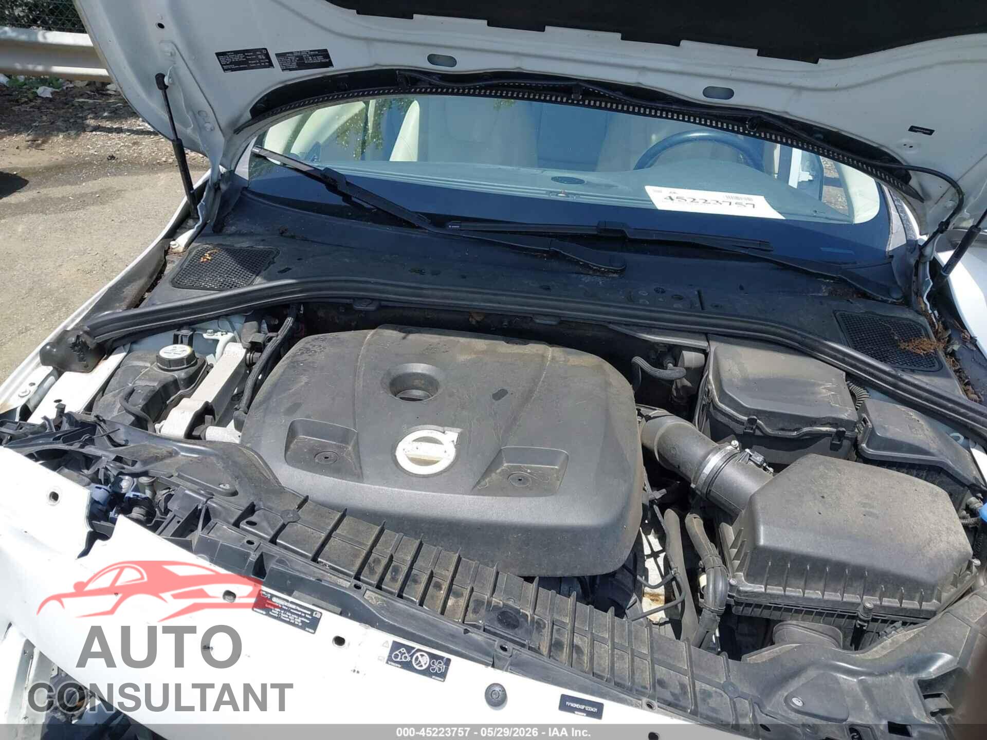 VOLVO V60 2015 - YV140MEK6F1233431