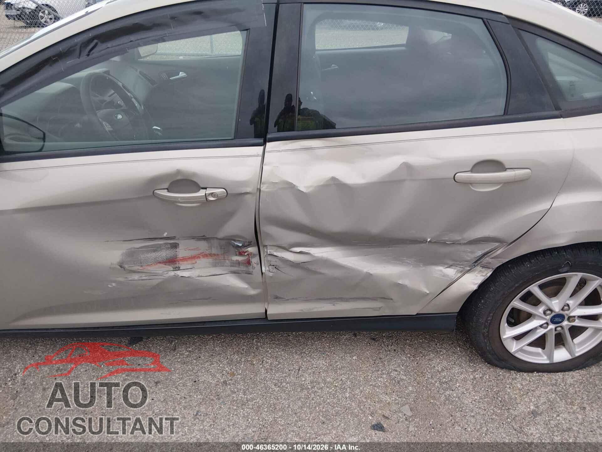 FORD FOCUS 2015 - 1FADP3F24FL228877