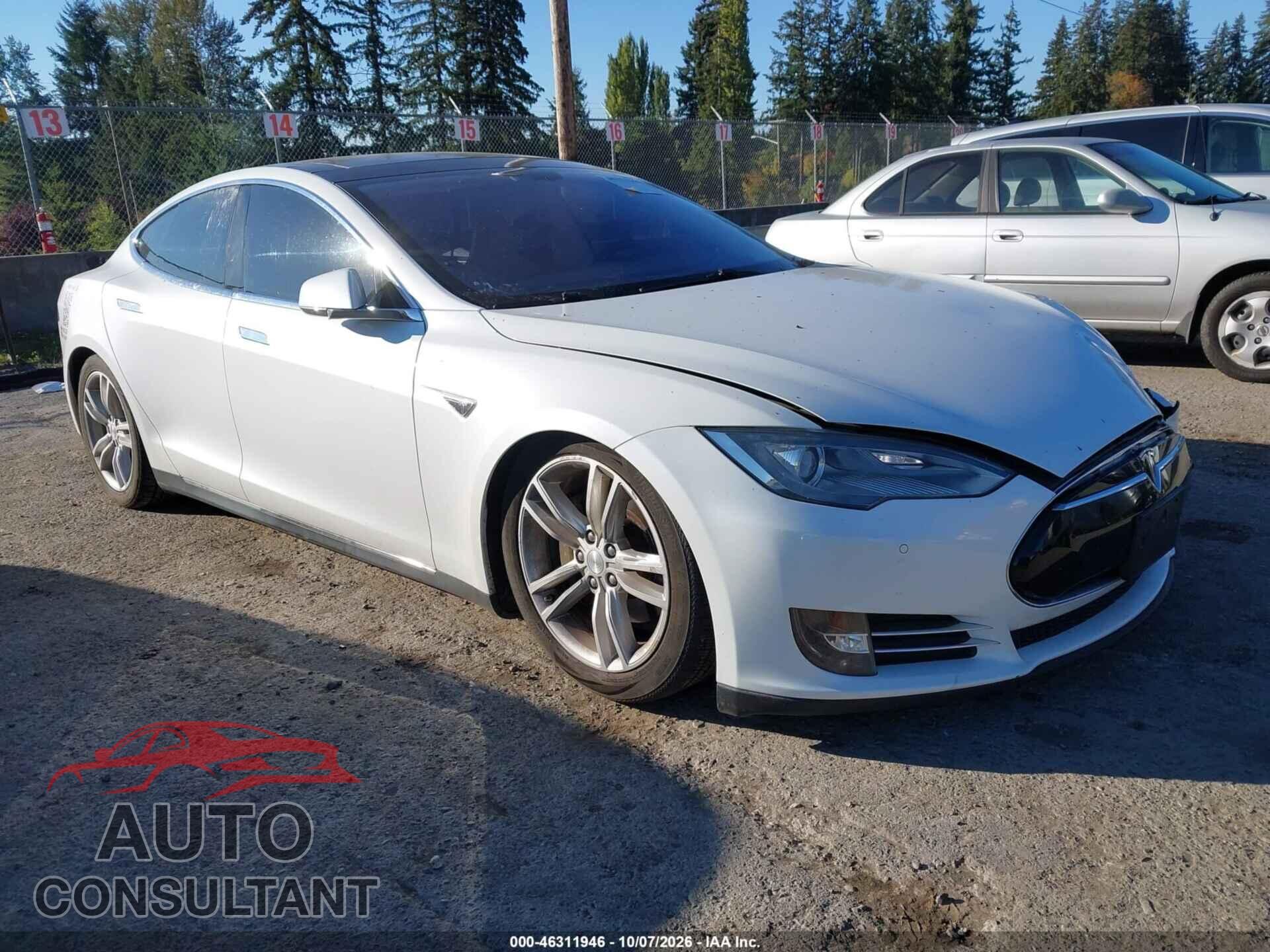 TESLA MODEL S 2013 - 5YJSA1DN3DFP24757