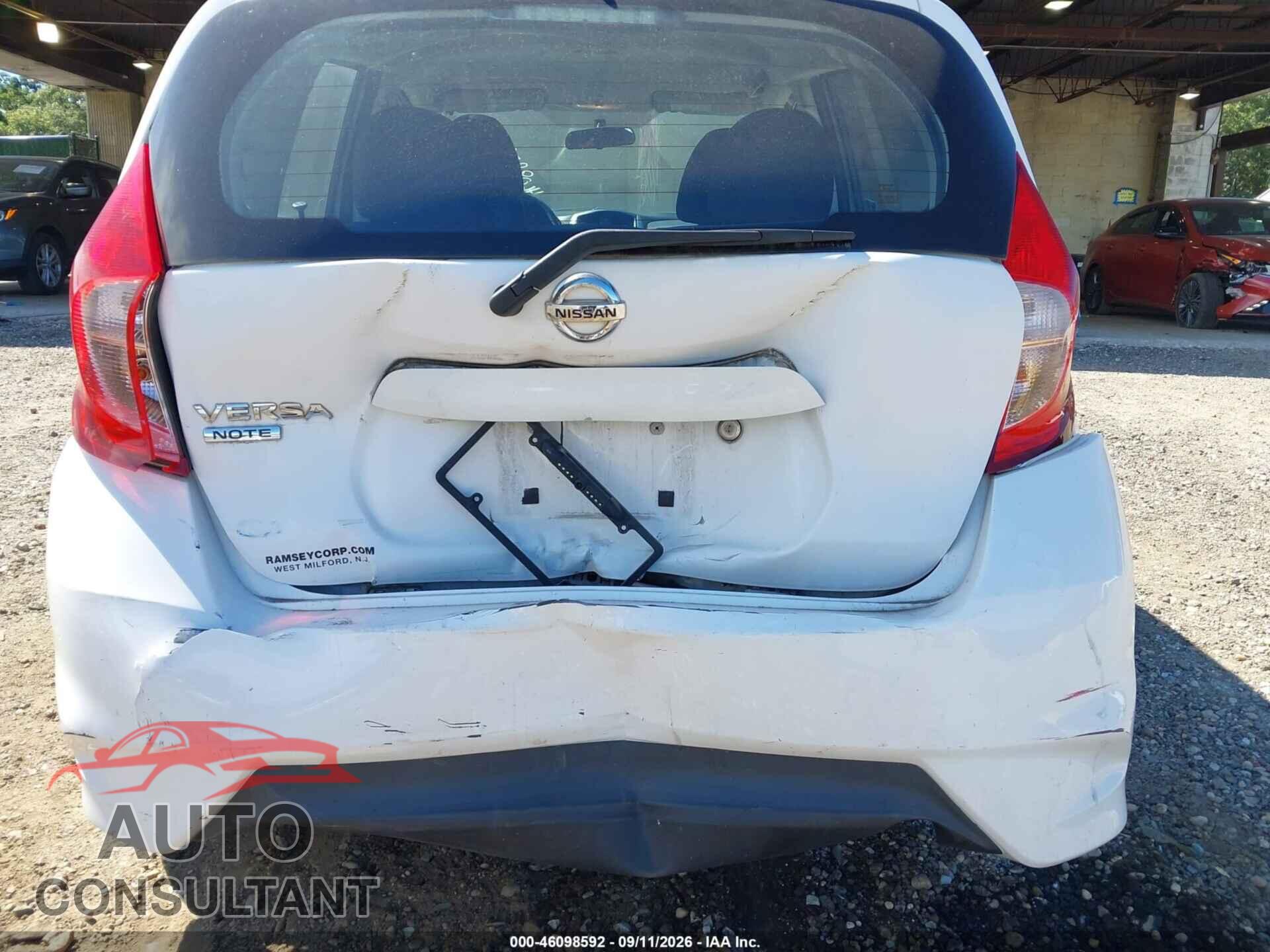 NISSAN VERSA NOTE 2017 - 3N1CE2CP2HL372024