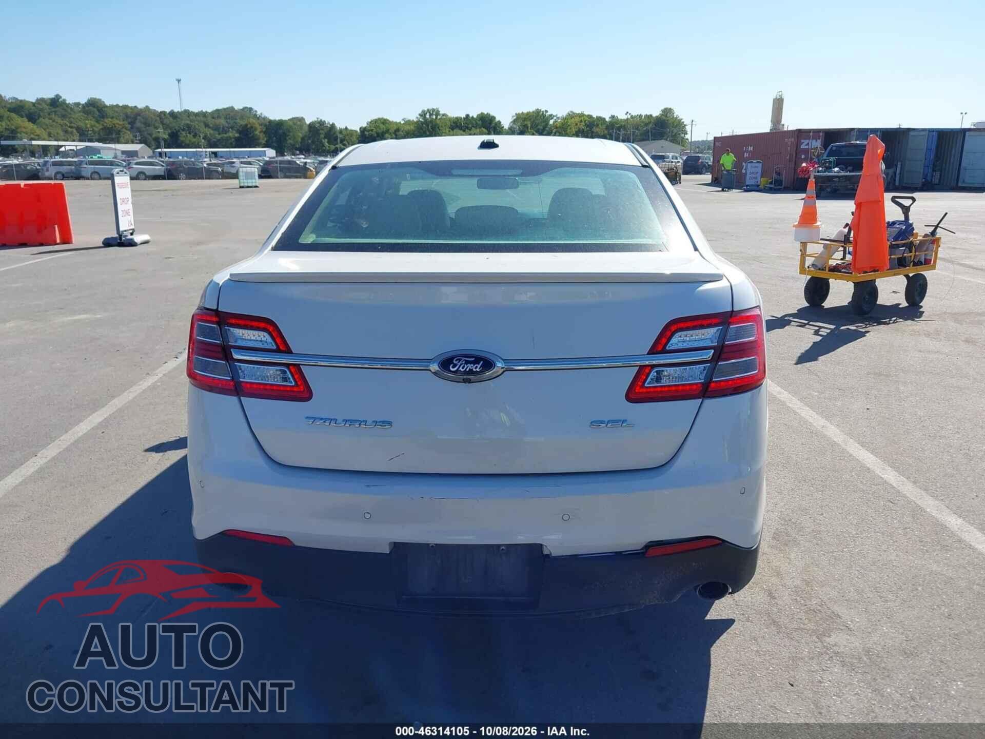 FORD TAURUS 2015 - 1FAHP2E86FG194080