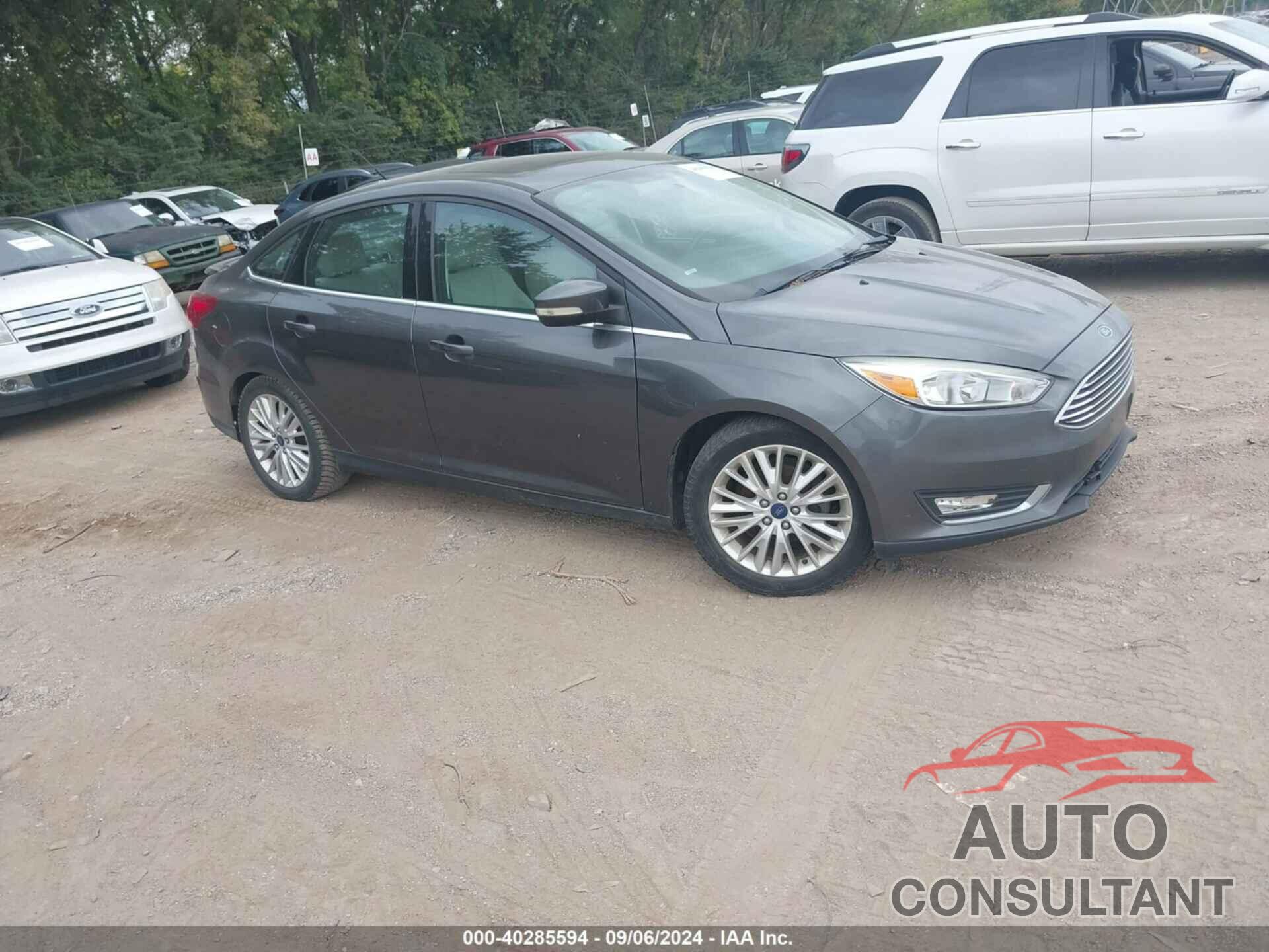 FORD FOCUS 2015 - 1FADP3J24FL322555