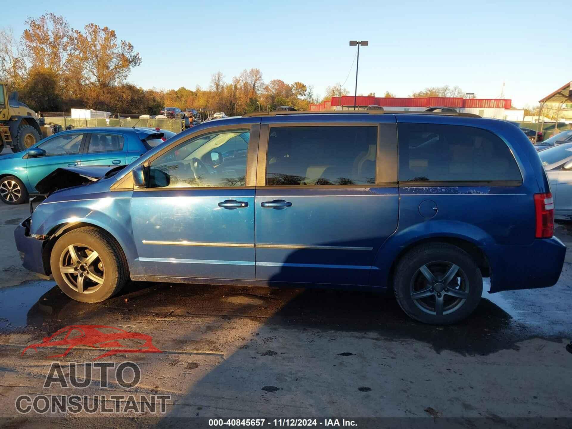 DODGE GRAND CARAVAN 2010 - 2D4RN5D18AR205262