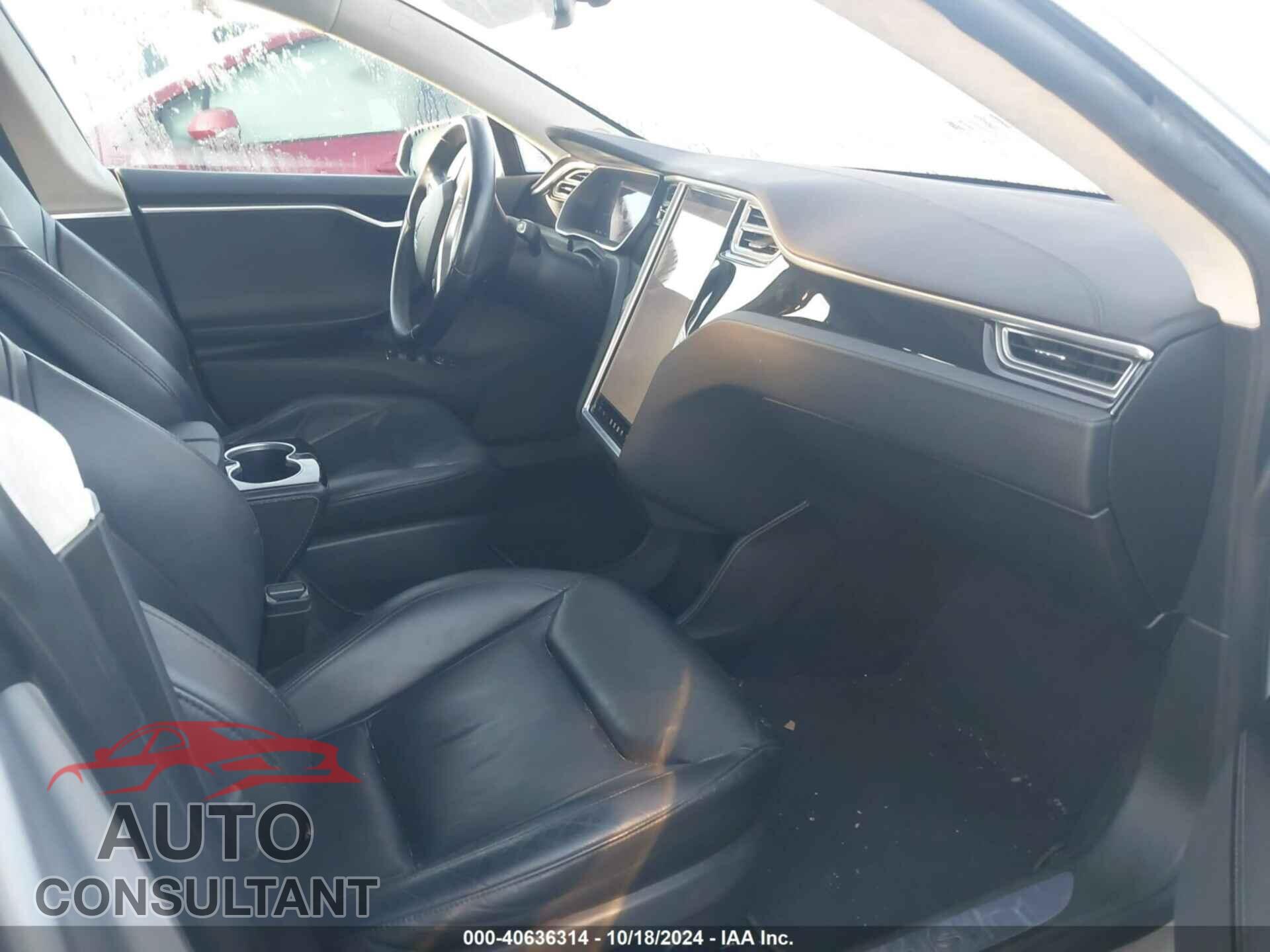 TESLA MODEL S 2015 - 5YJSA1E27FF114657
