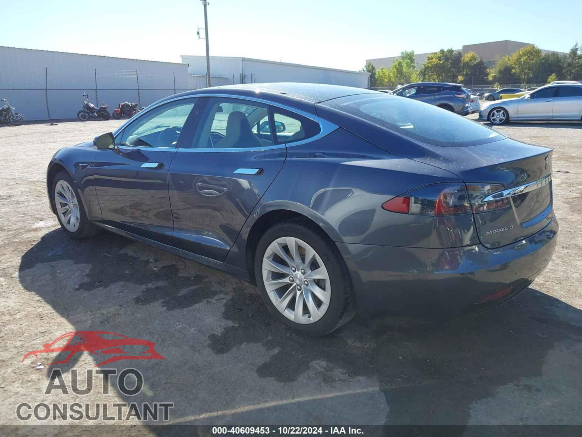 TESLA MODEL S 2017 - 5YJSA1E26HF197310