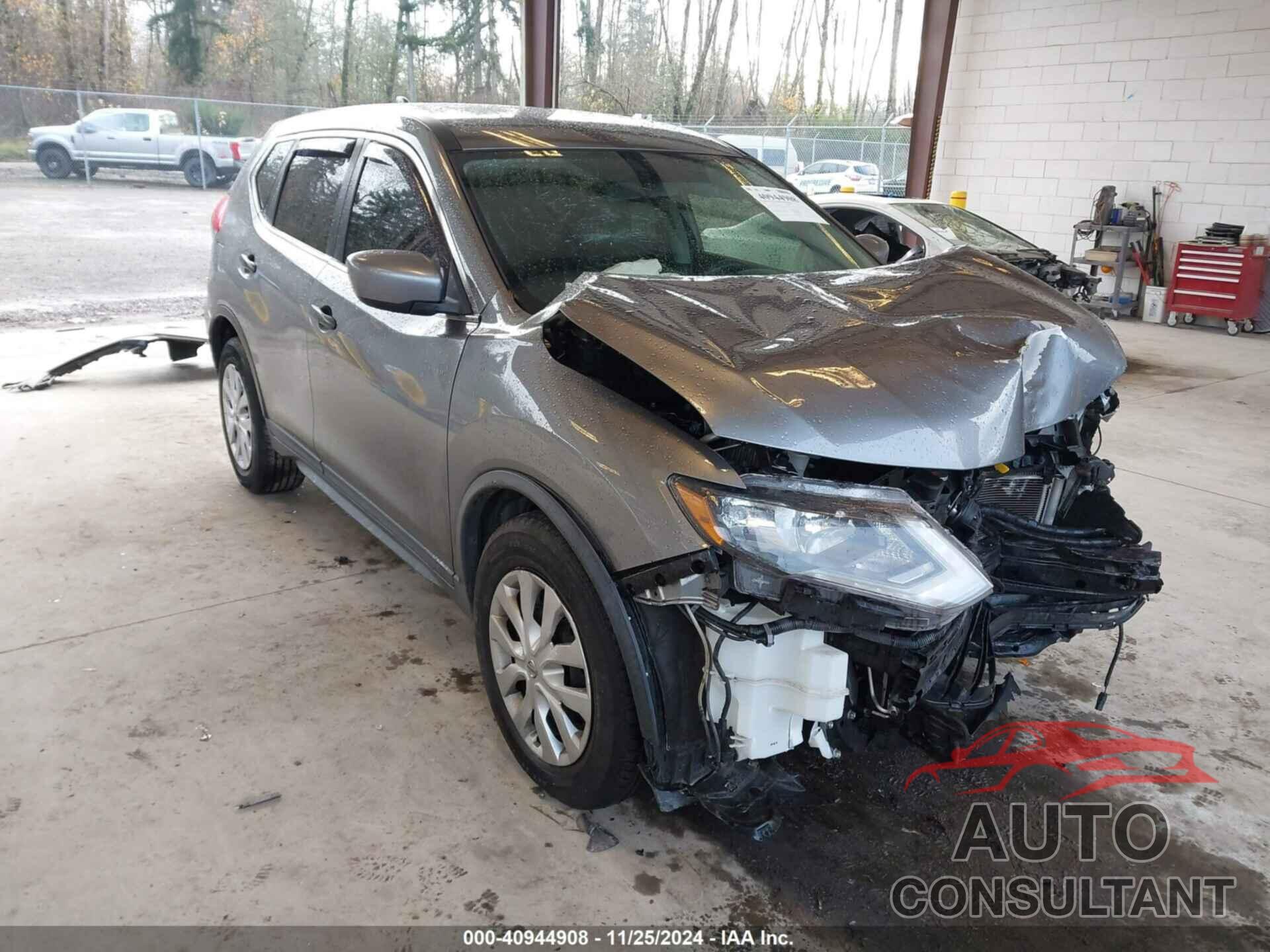 NISSAN ROGUE 2017 - KNMAT2MT0HP554525