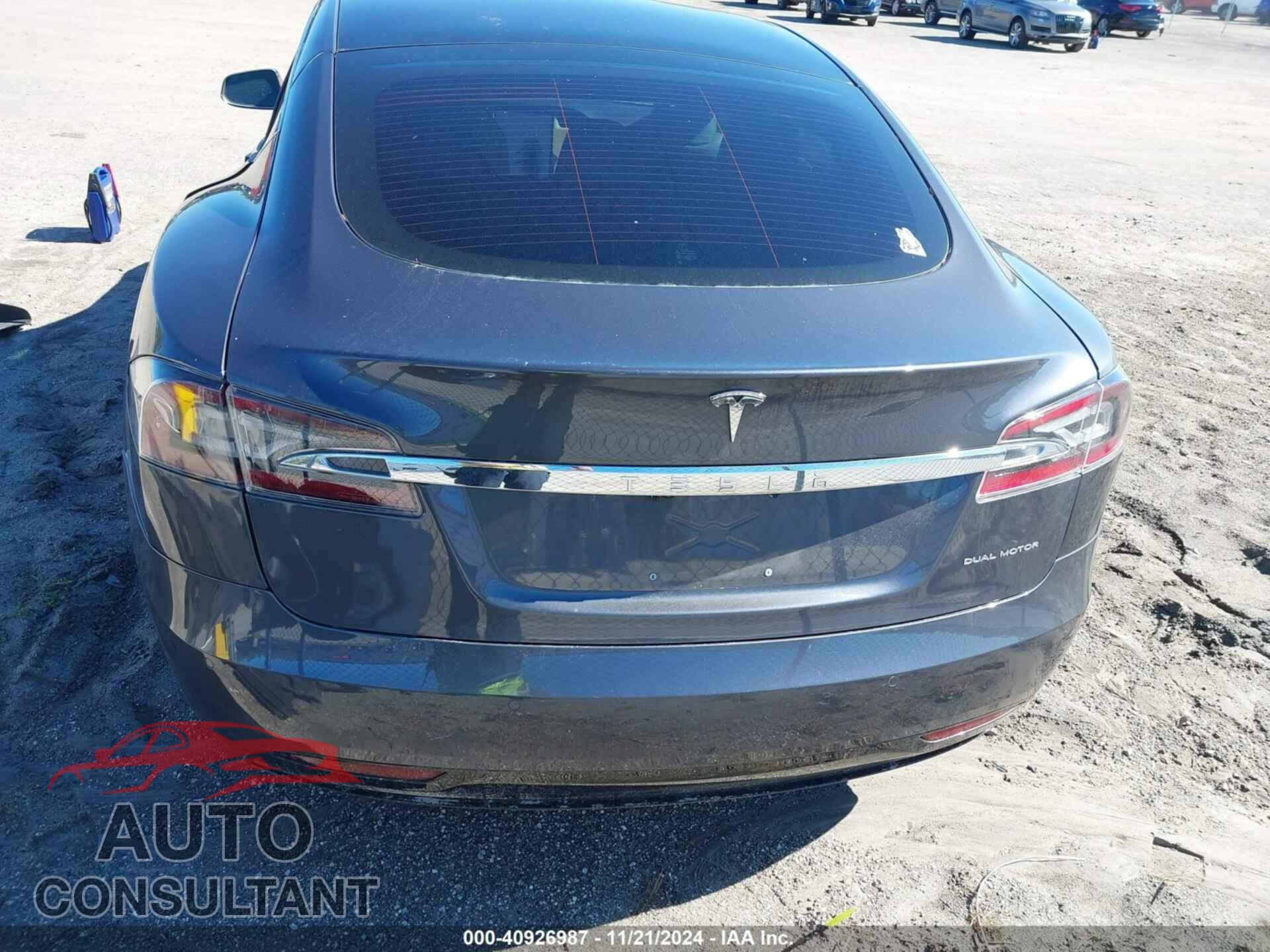 TESLA MODEL S 2020 - 5YJSA1E21LF413198