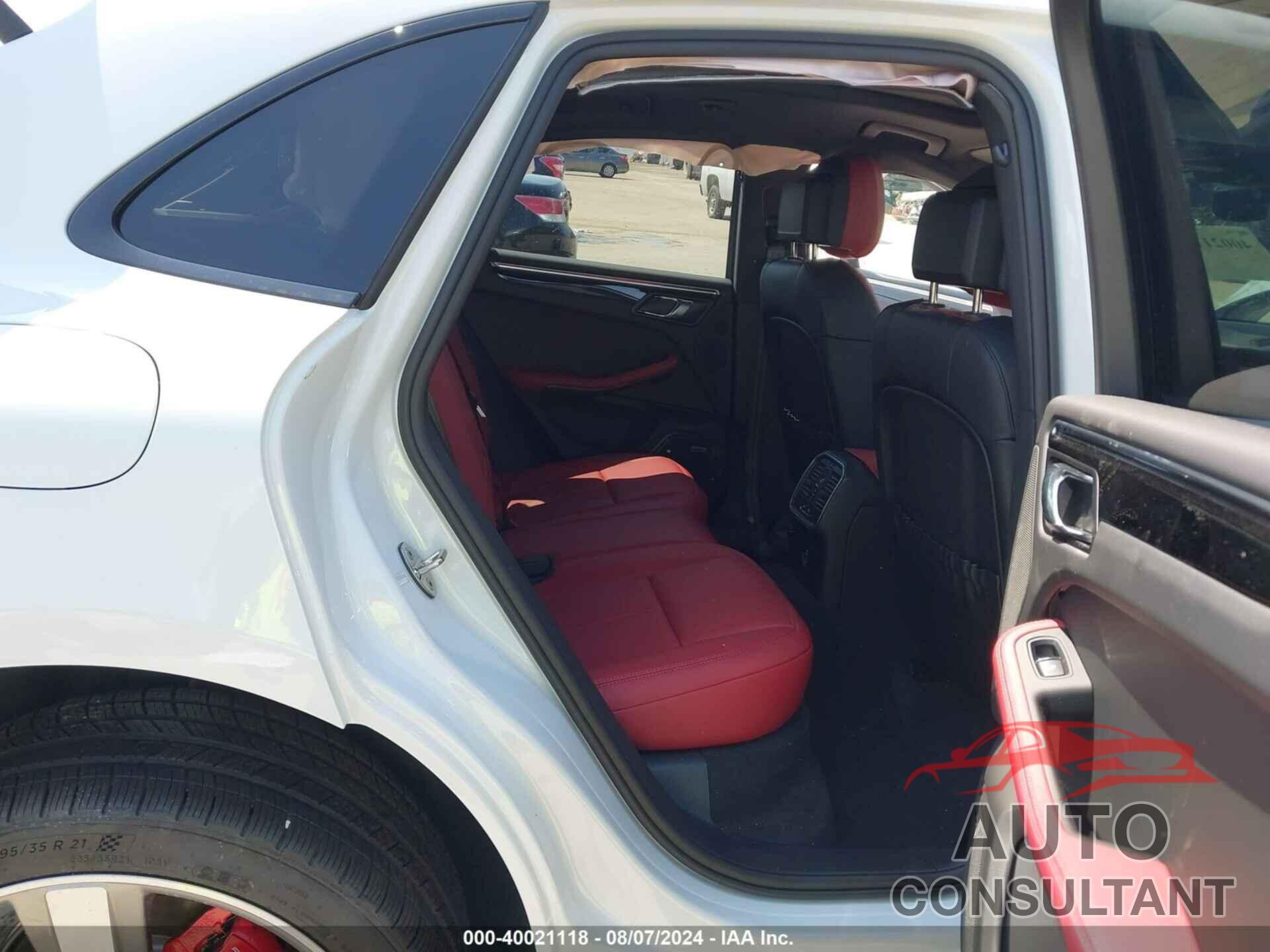 PORSCHE MACAN 2024 - WP1AG2A50RLB40324