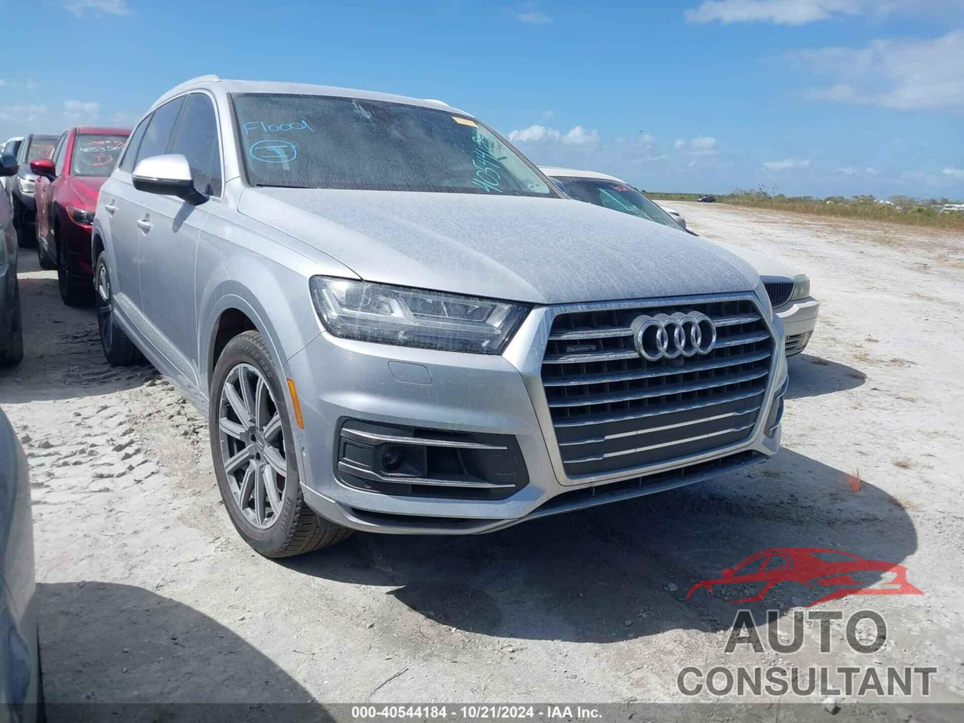 AUDI Q7 2019 - WA1LAAF73KD001105