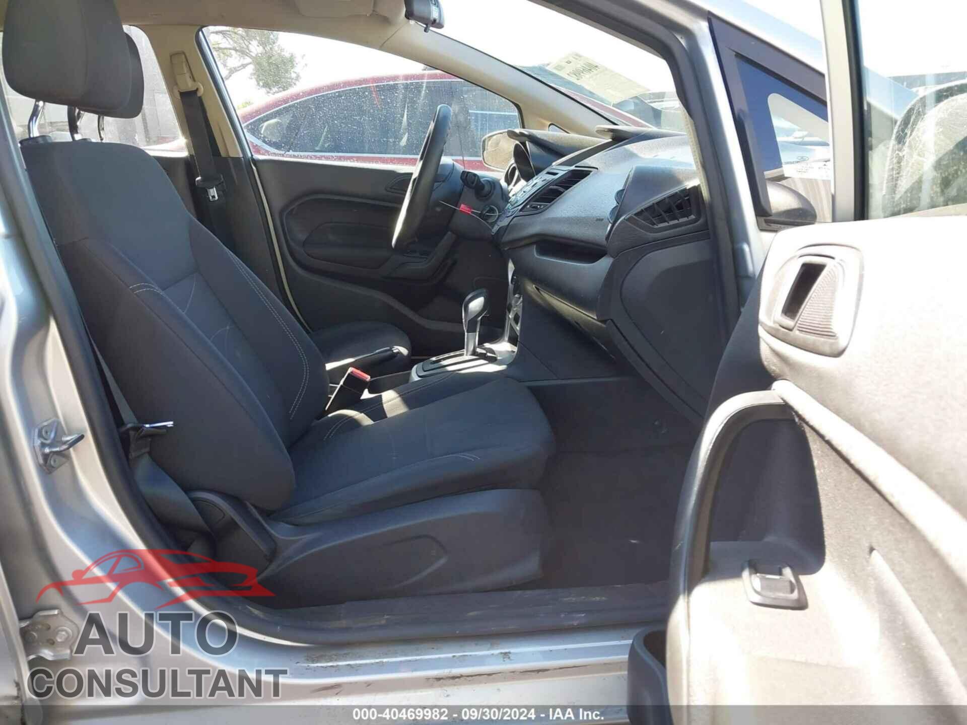 FORD FIESTA 2018 - 3FADP4EJ0JM133786