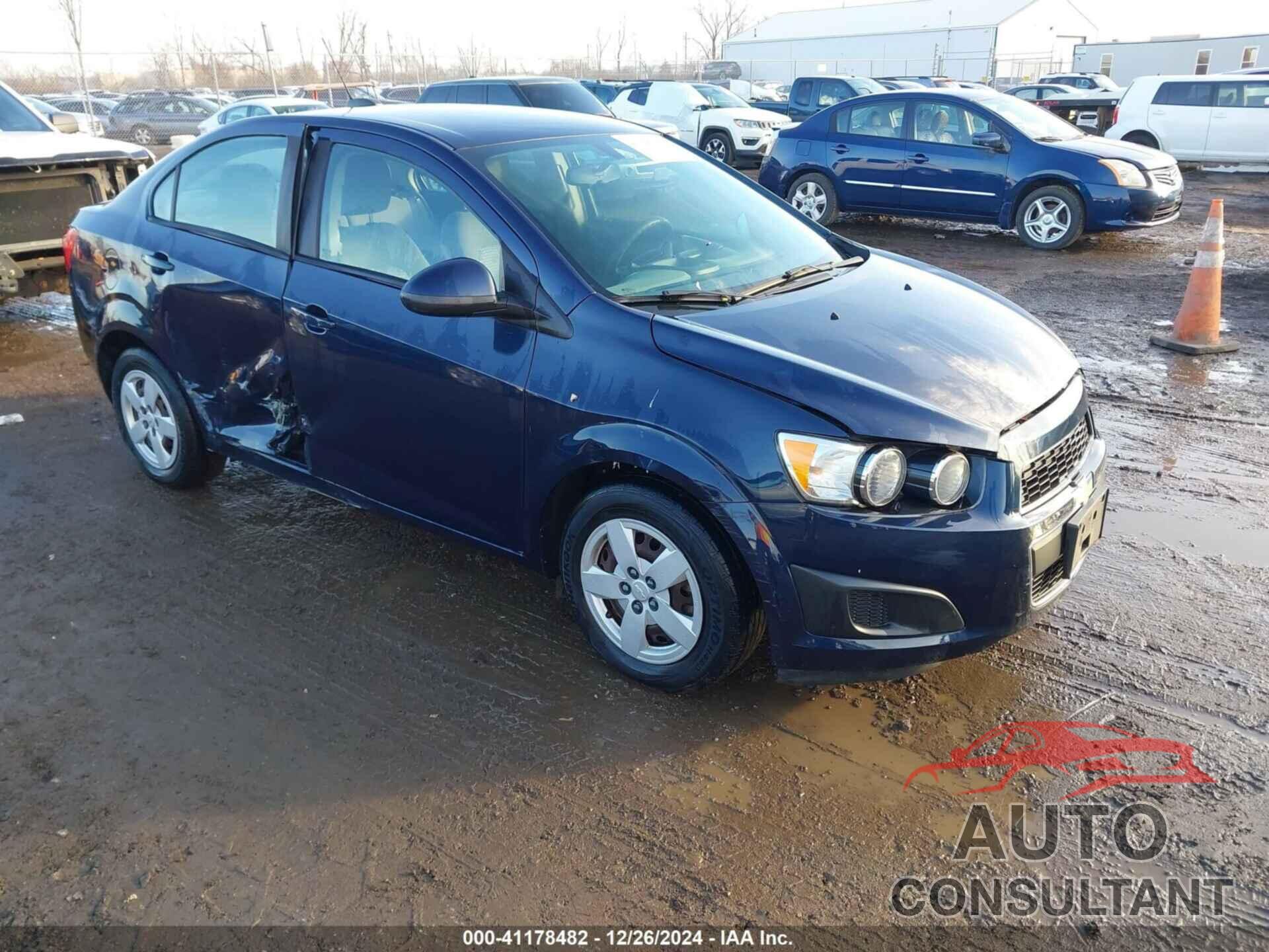 CHEVROLET SONIC 2015 - 1G1JA5SH5F4127385