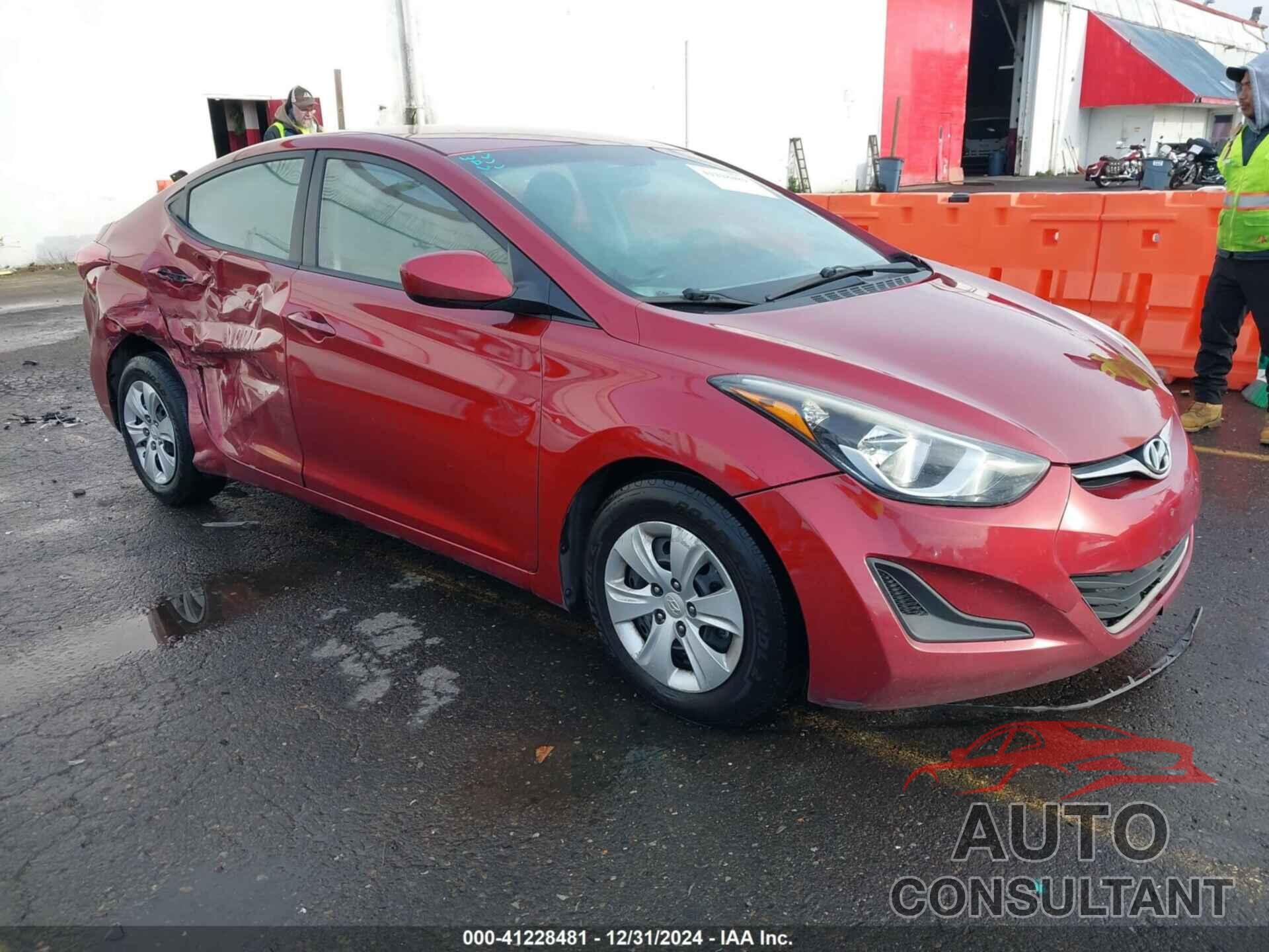 HYUNDAI ELANTRA 2016 - 5NPDH4AE3GH702211