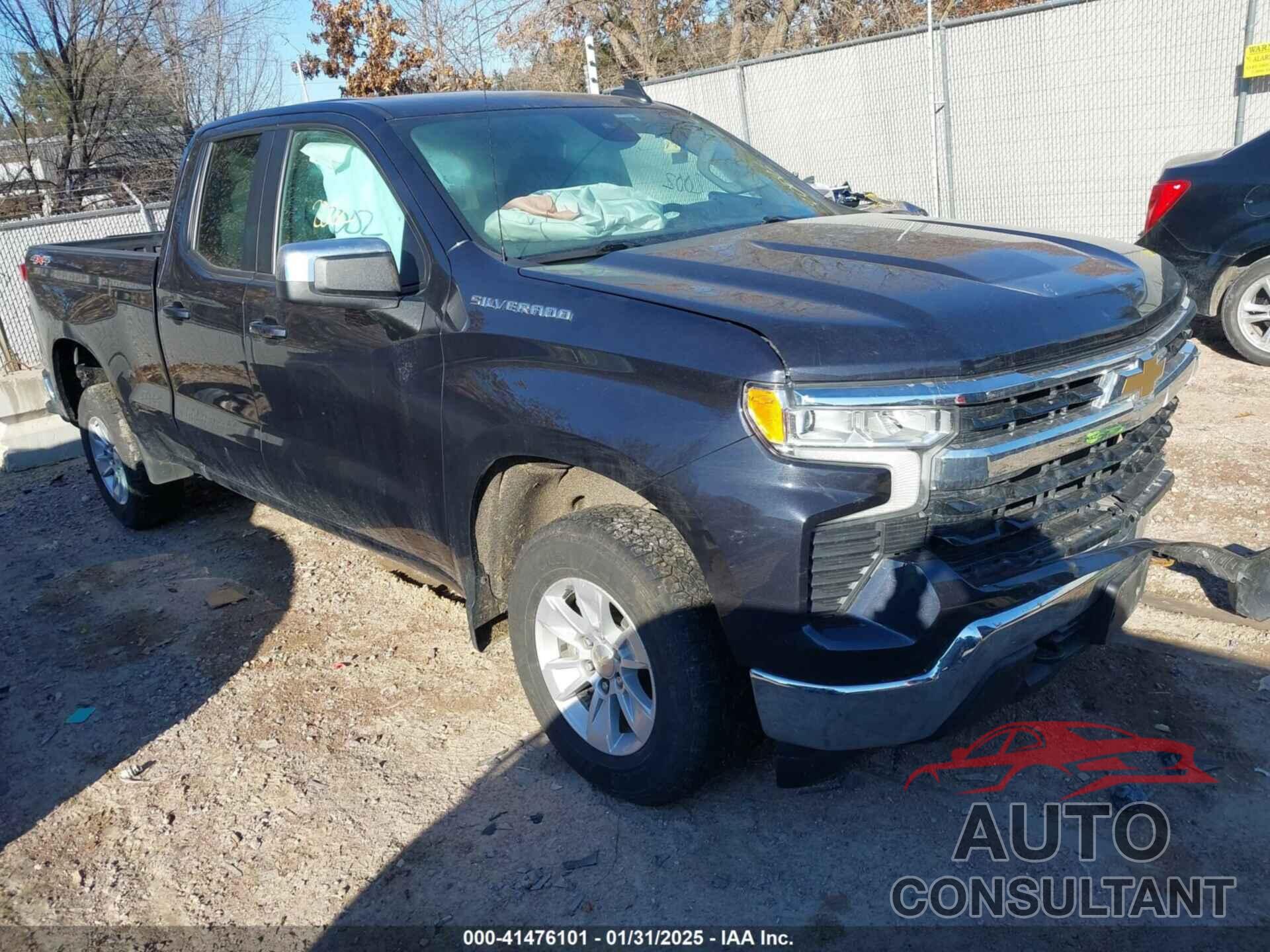 CHEVROLET SILVERADO 1500 2023 - 1GCRDDED8PZ112002