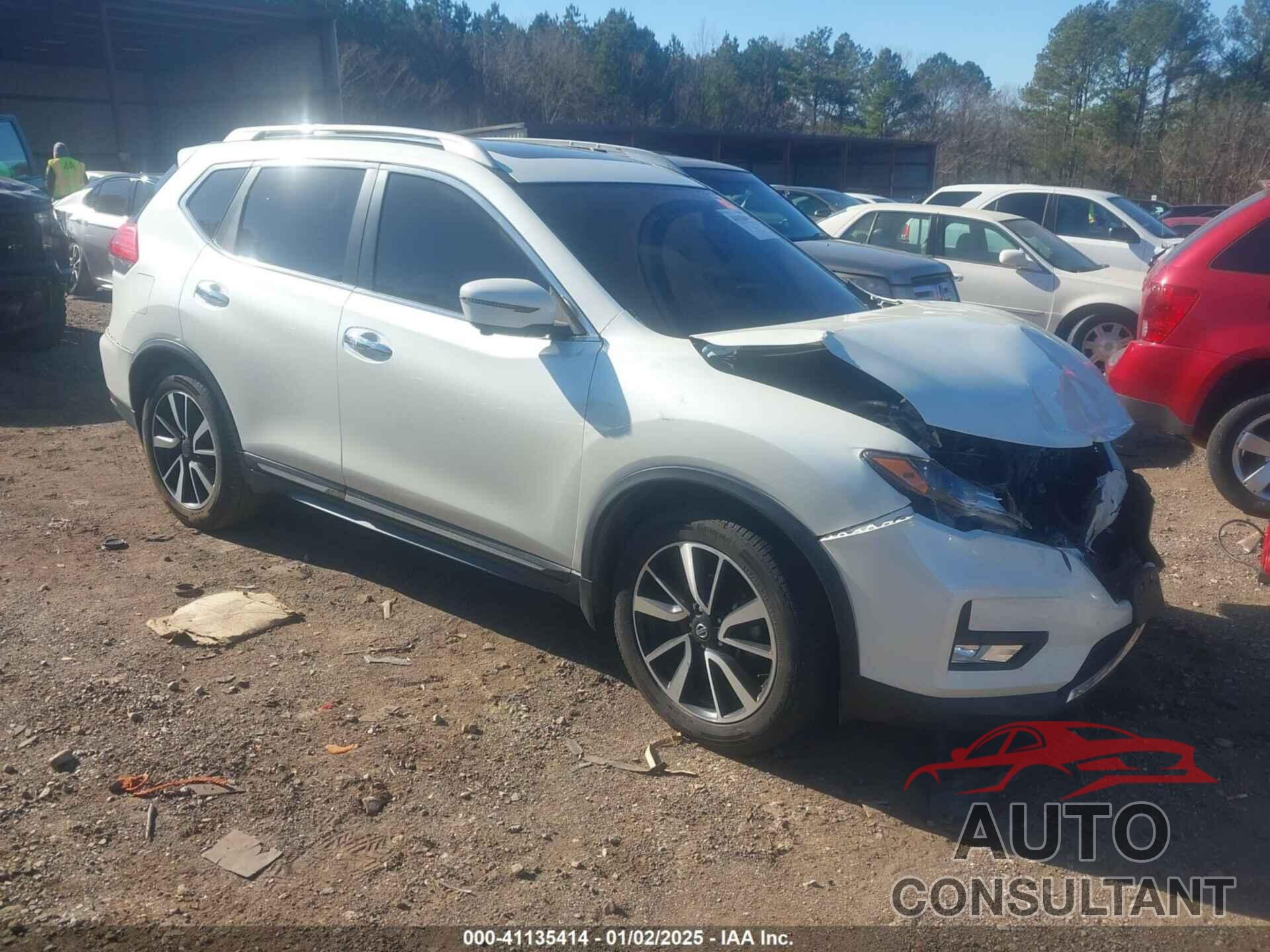 NISSAN ROGUE 2017 - 5N1AT2MT4HC755637