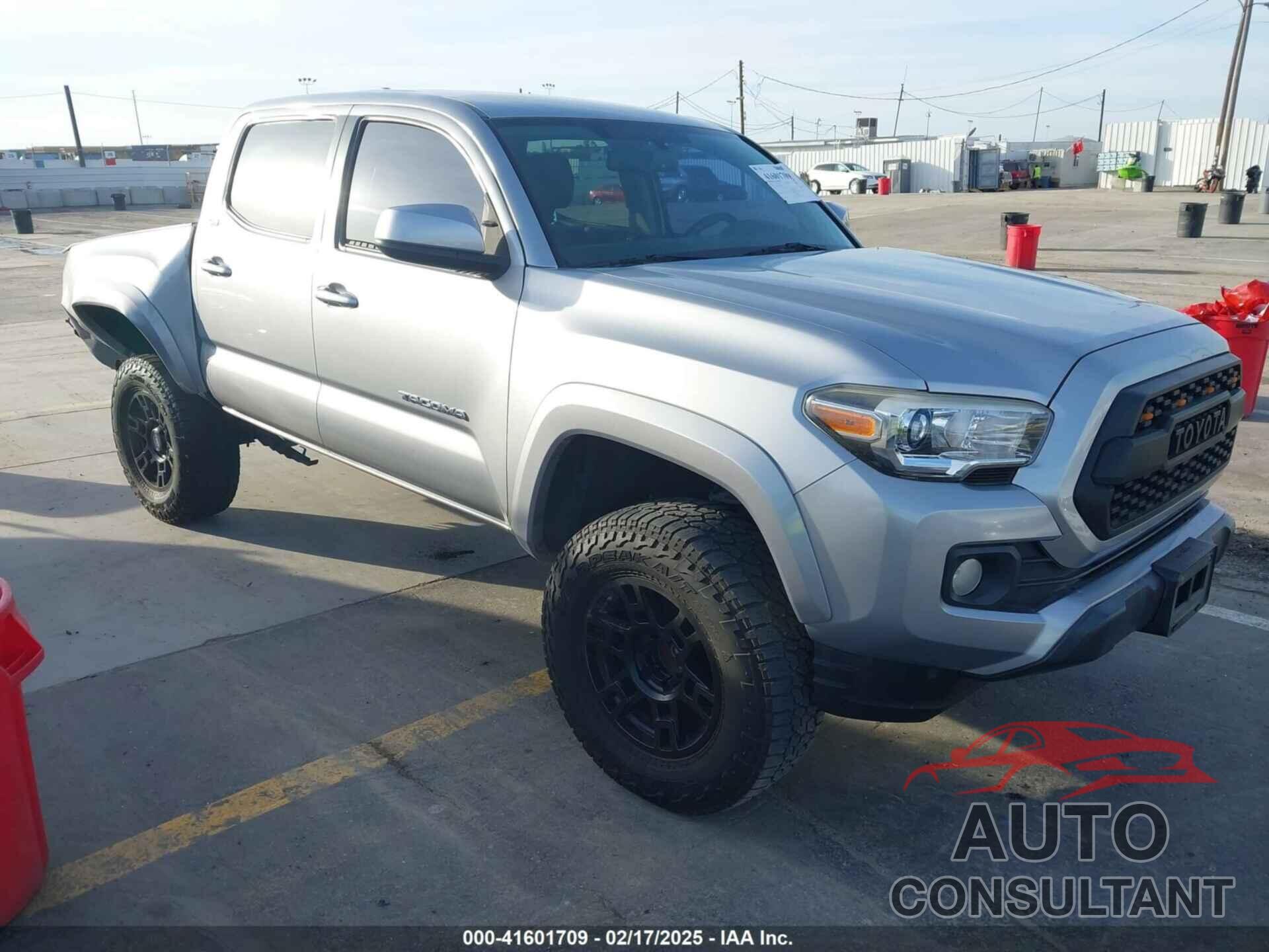 TOYOTA TACOMA 2017 - 5TFAZ5CN1HX048124