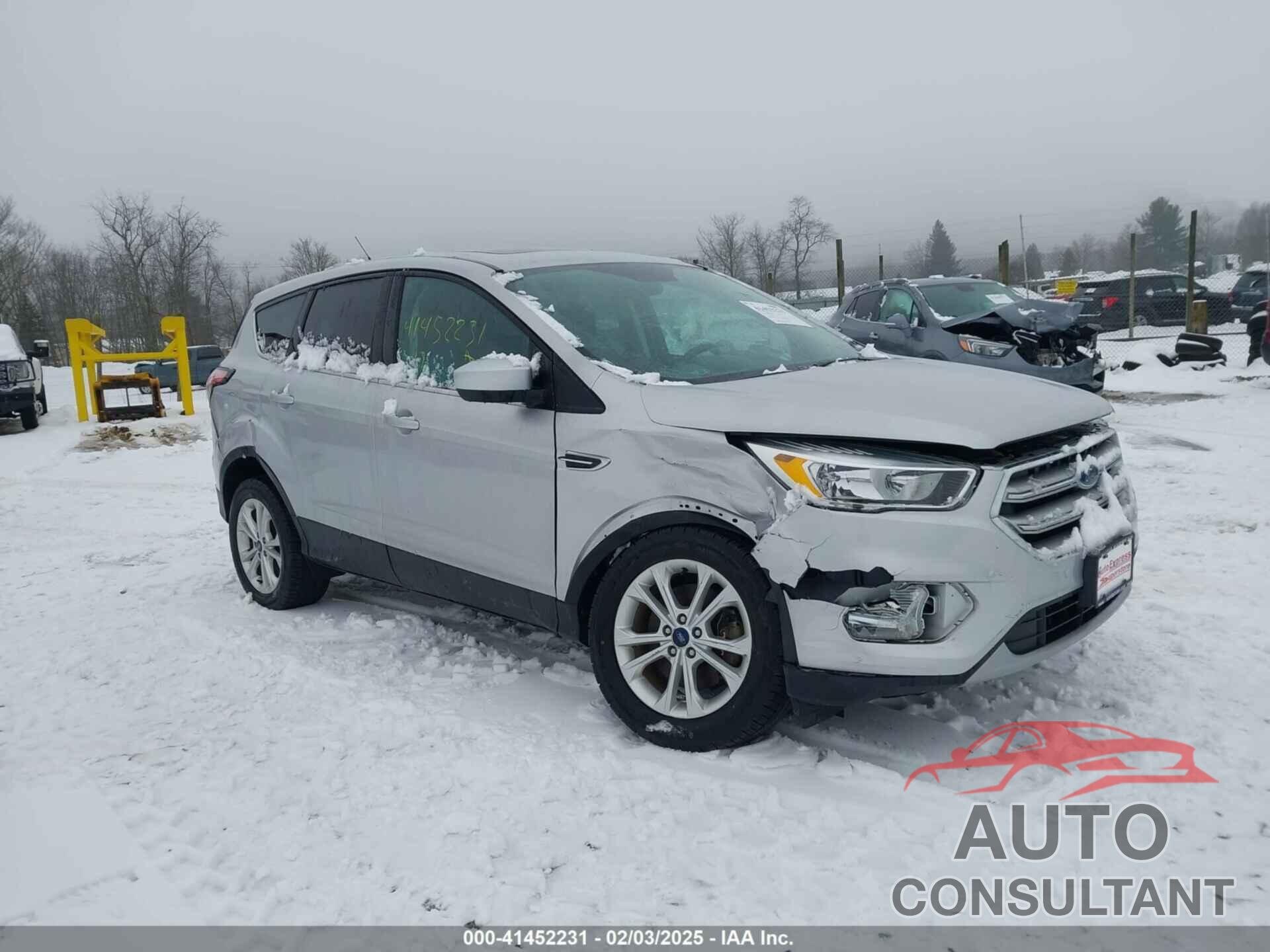 FORD ESCAPE 2017 - 1FMCU9GD8HUC08903