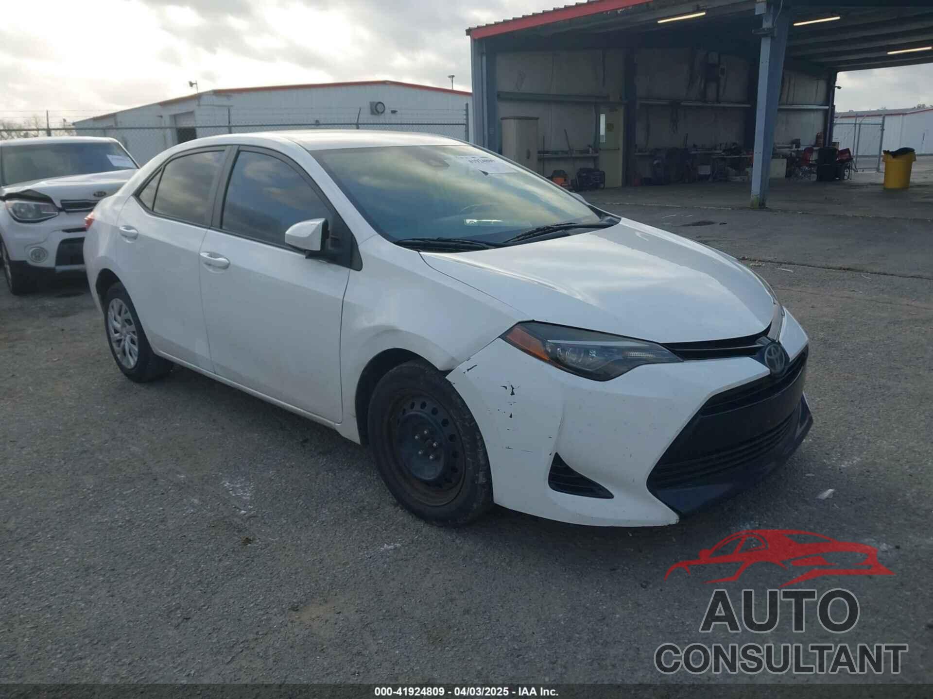 TOYOTA COROLLA 2018 - 5YFBURHE4JP788287