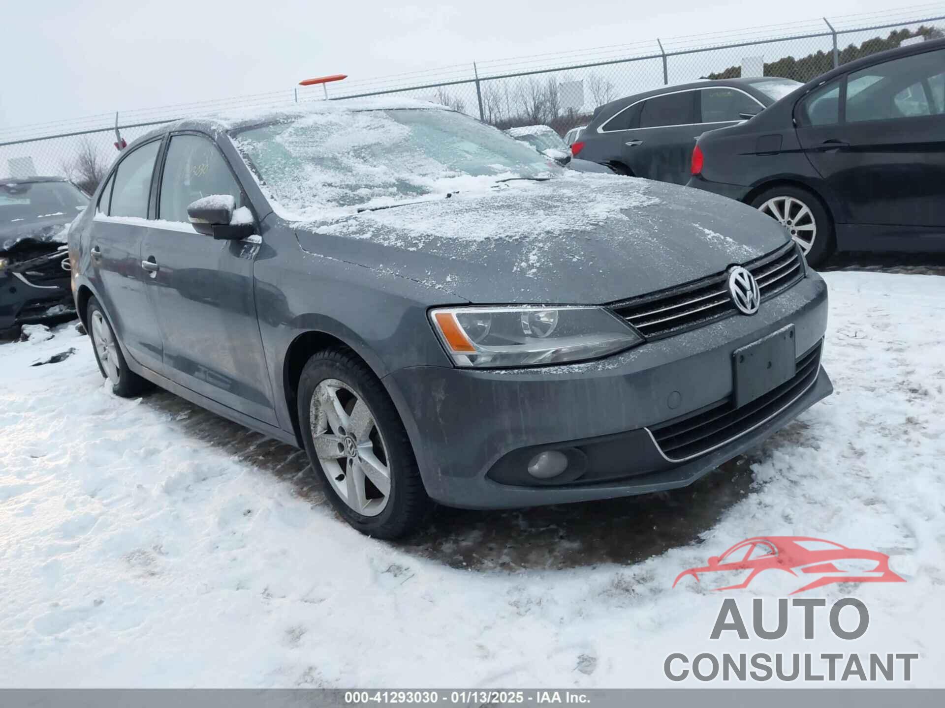 VOLKSWAGEN JETTA 2011 - 3VWLL7AJXBM097645