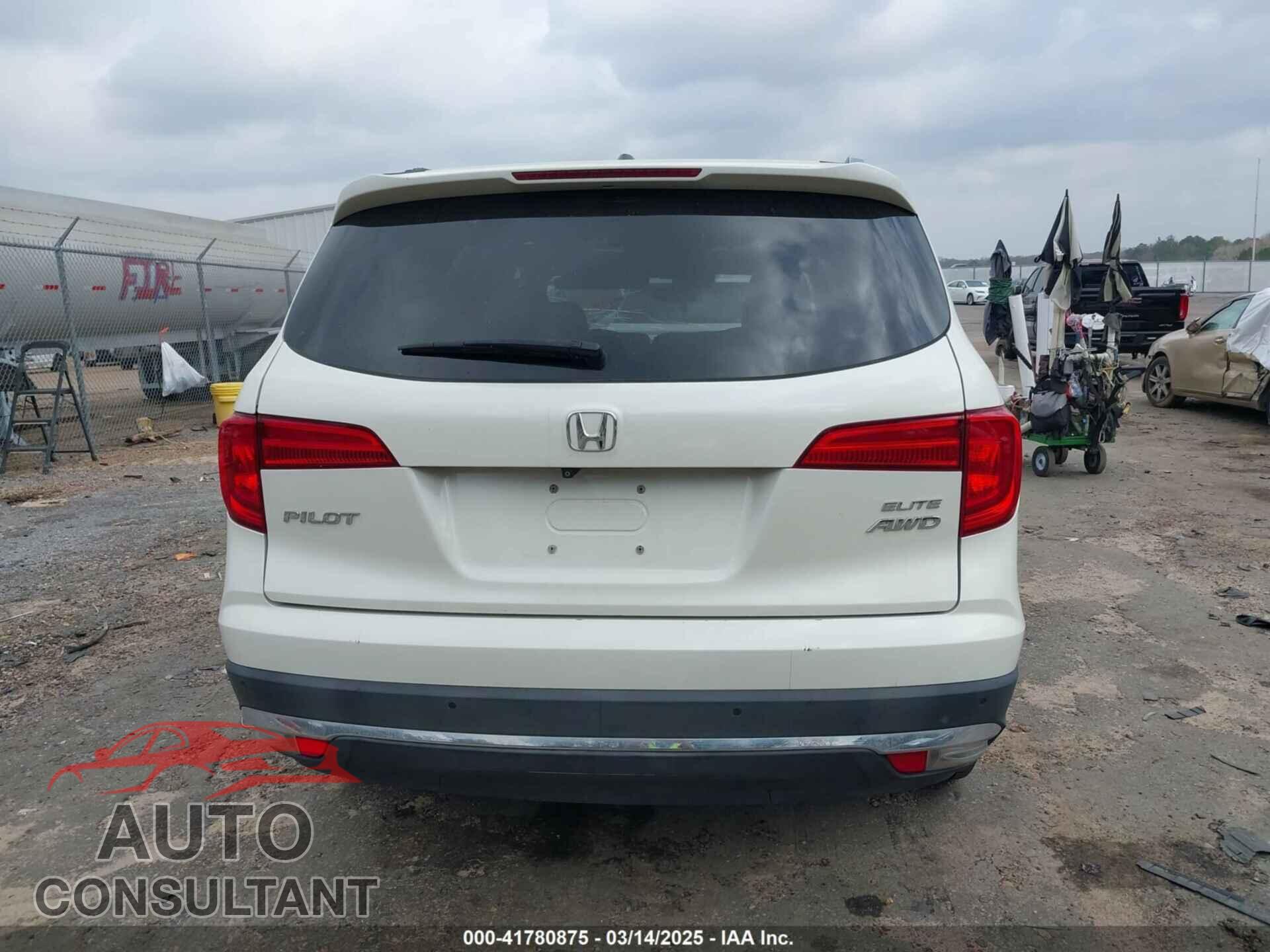 HONDA PILOT 2017 - 5FNYF6H04HB042192