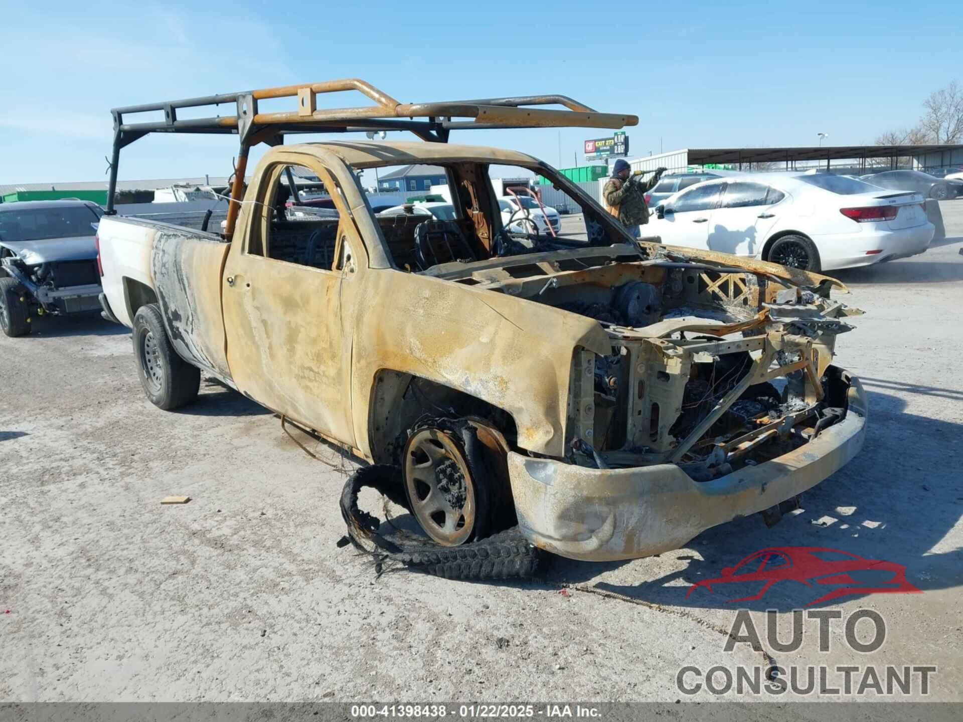 CHEVROLET SILVERADO 1500 2018 - 1GCNCNEH9JZ372636