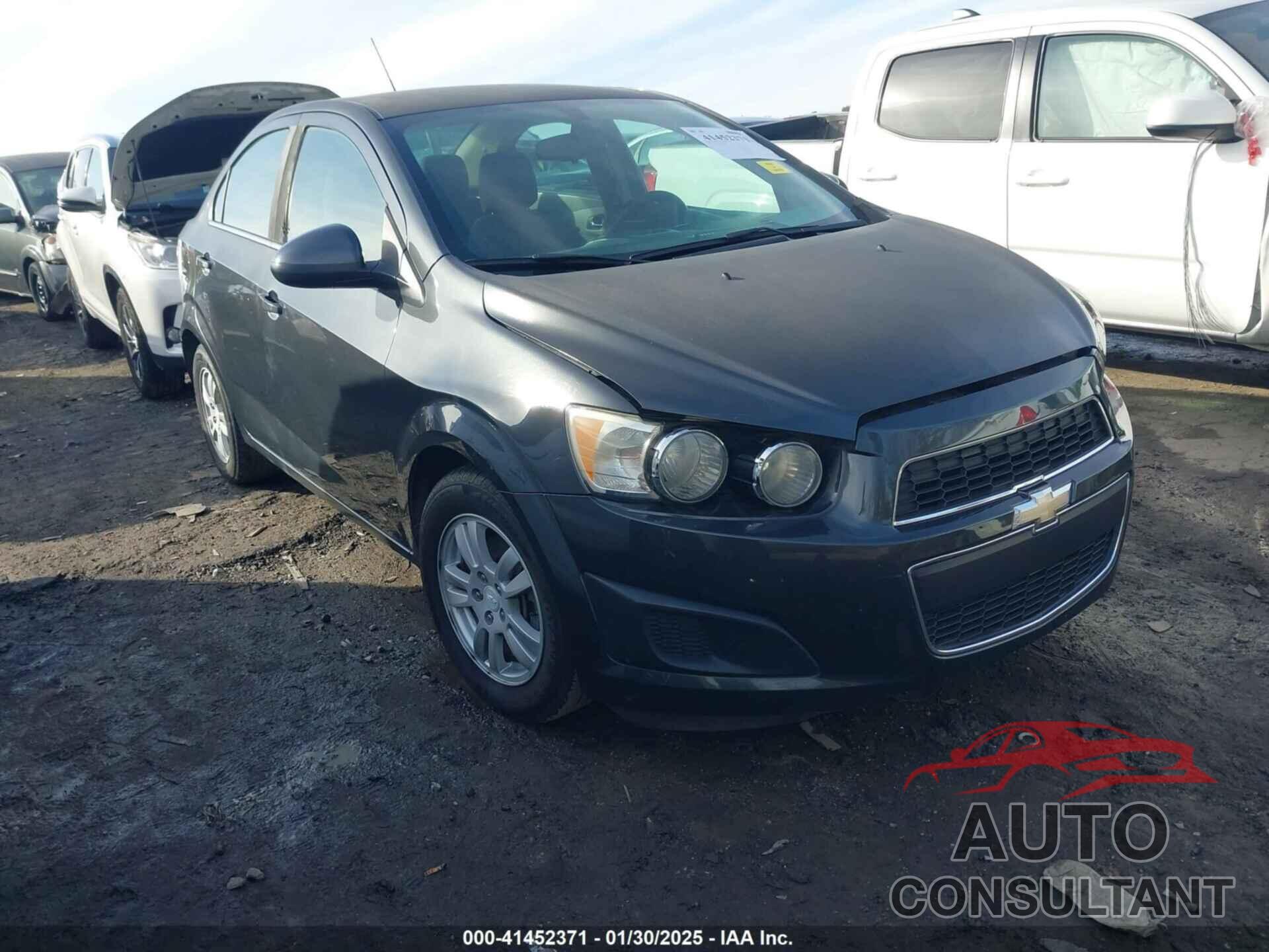 CHEVROLET SONIC 2015 - 1G1JC5SH9F4195330