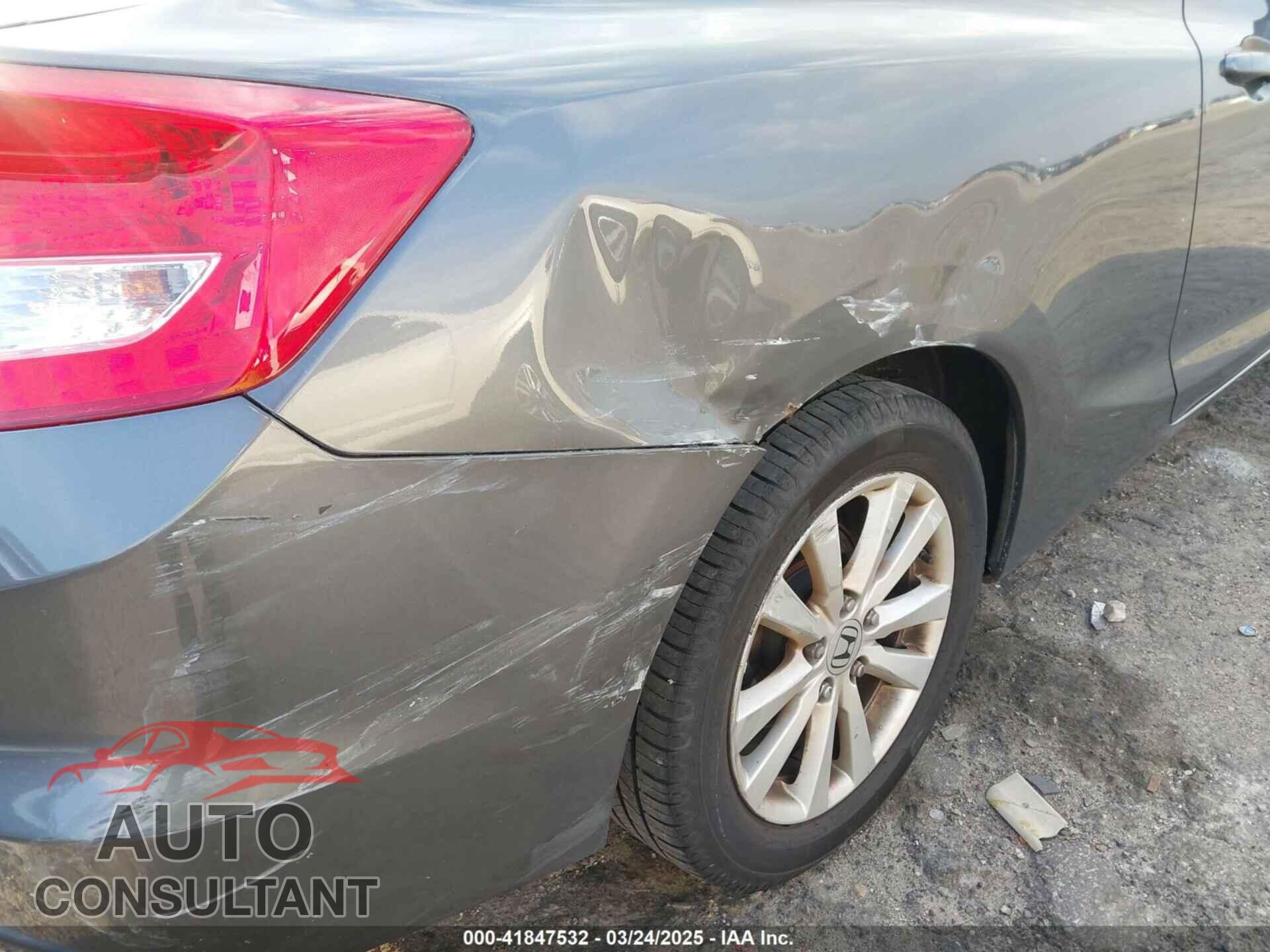 HONDA CIVIC 2012 - 2HGFG3B83CH519829