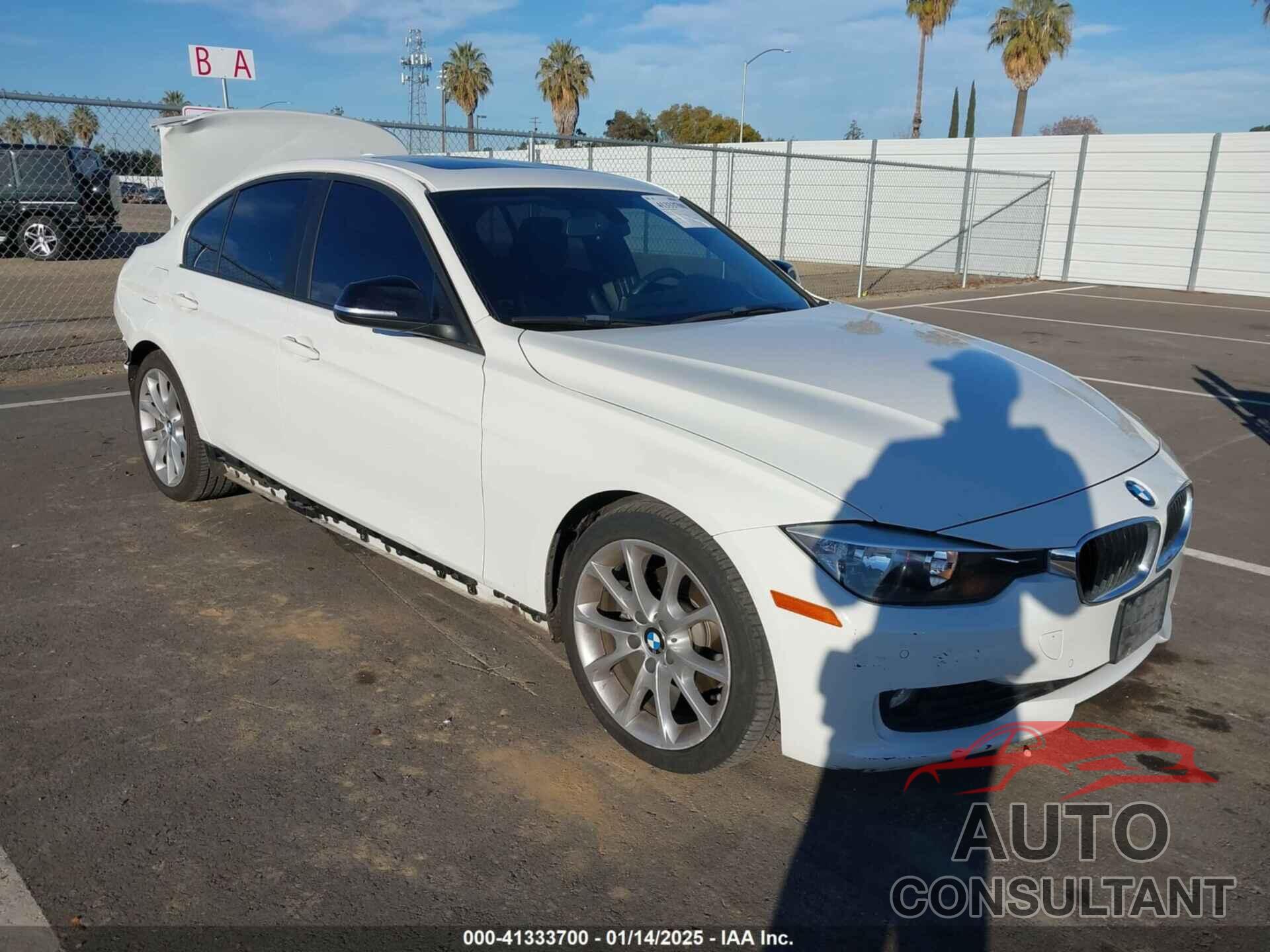 BMW 320I 2014 - WBA3B1C5XEK133300