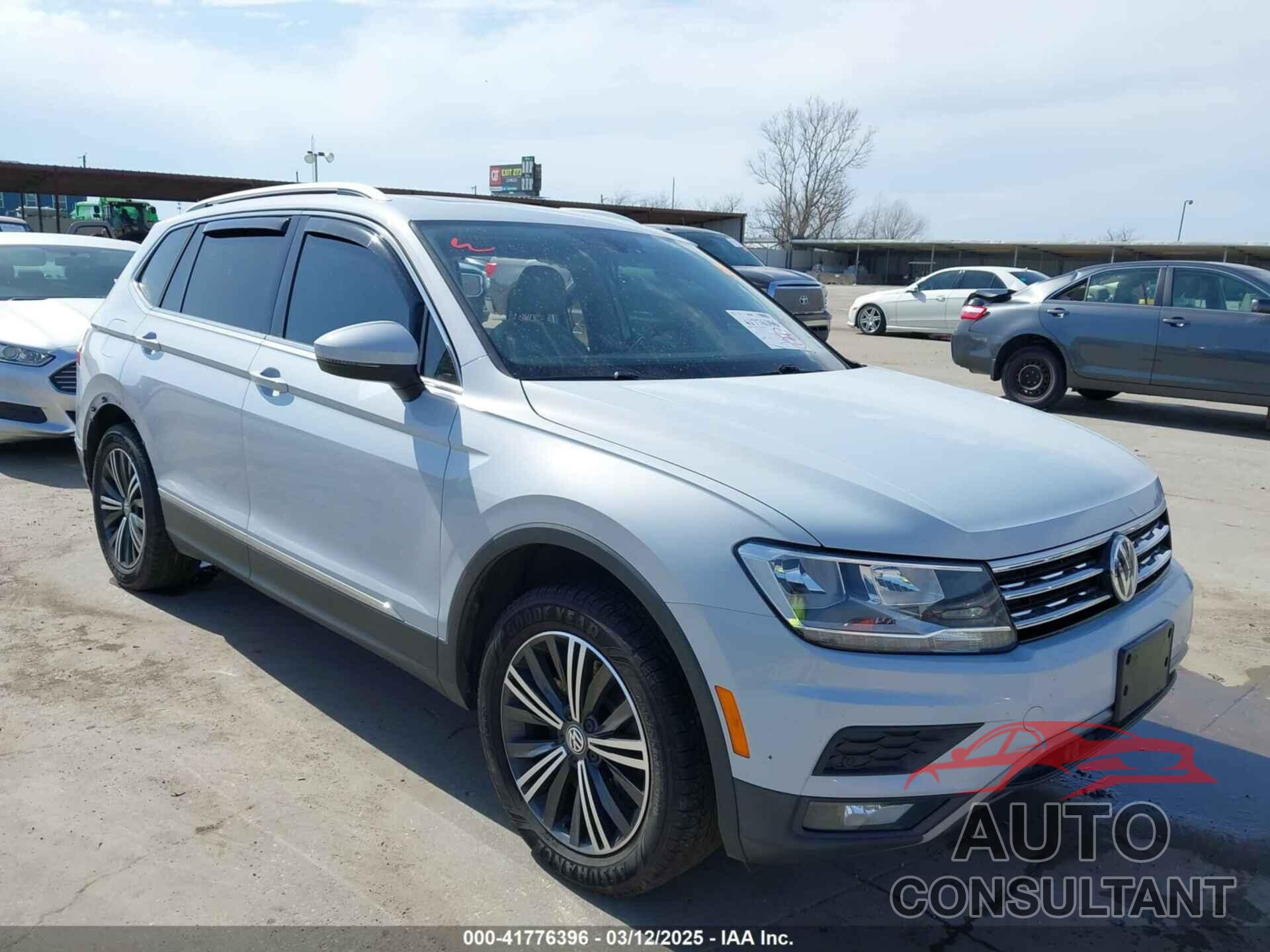 VOLKSWAGEN TIGUAN 2019 - 3VV3B7AX8KM055731