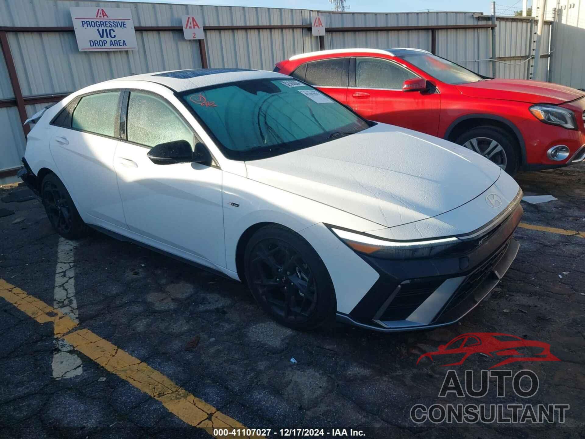 HYUNDAI ELANTRA 2024 - KMHLR4DF4RU811035