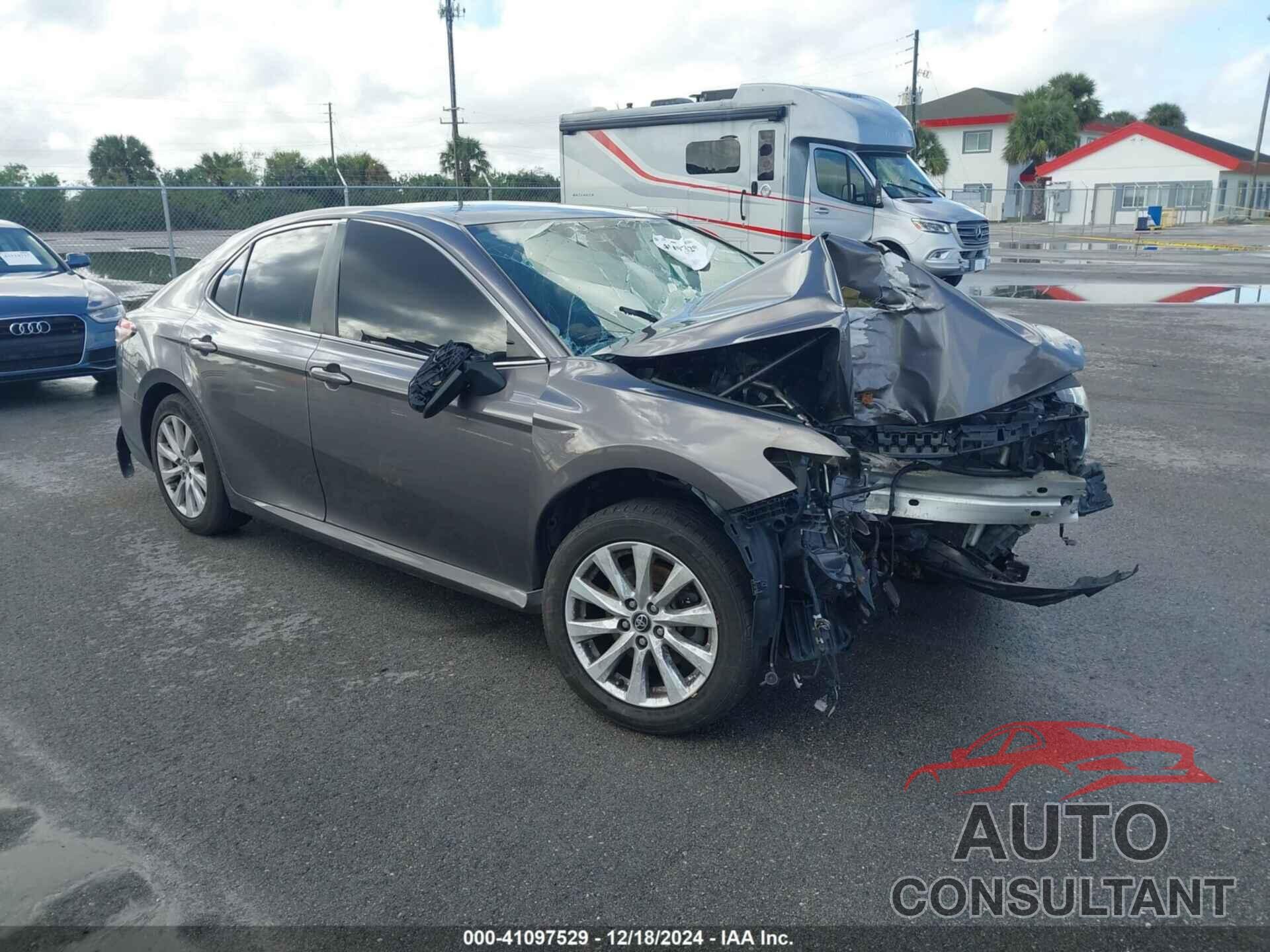 TOYOTA CAMRY 2019 - 4T1B11HK5KU195070