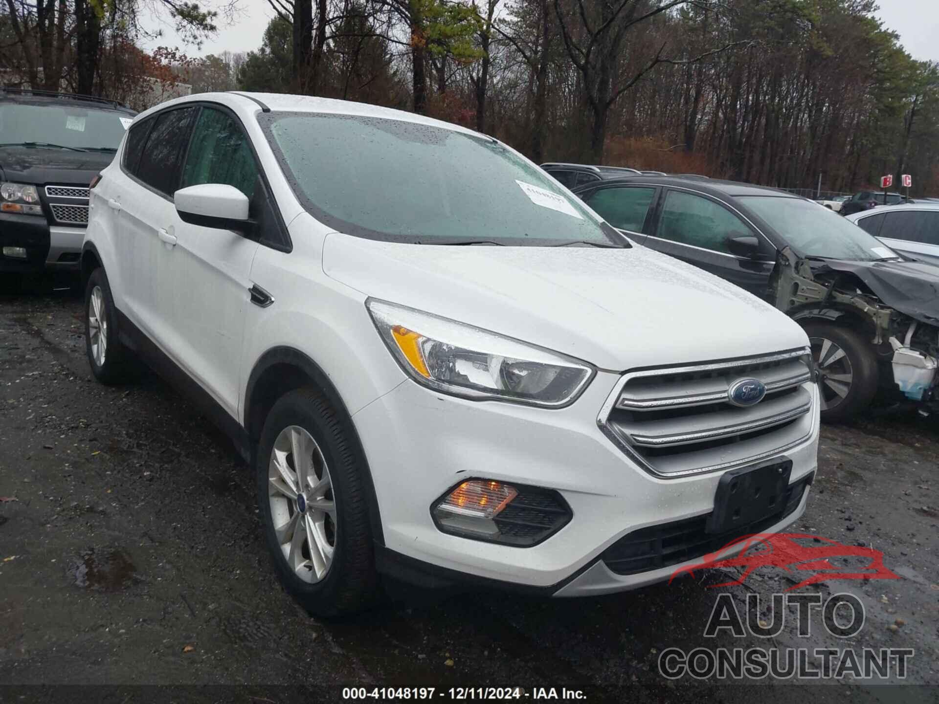 FORD ESCAPE 2017 - 1FMCU9GD4HUC41753