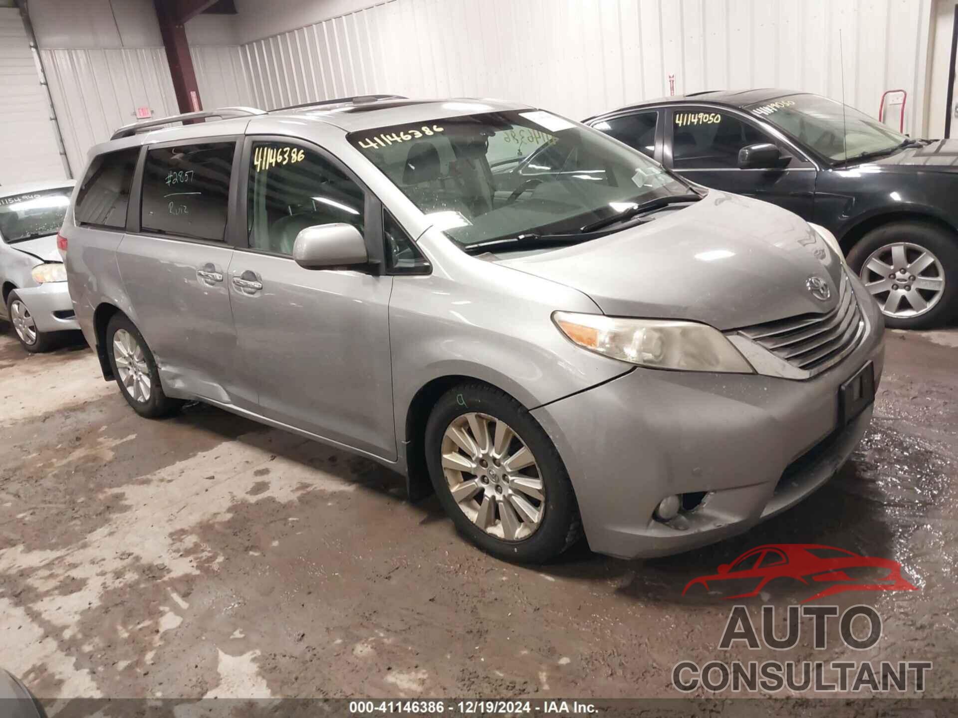 TOYOTA SIENNA 2011 - 5TDDK3DC7BS012700