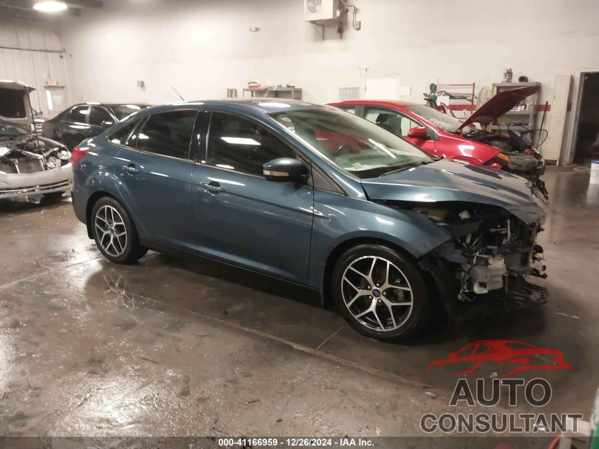 FORD FOCUS 2018 - 1FADP3H28JL291910