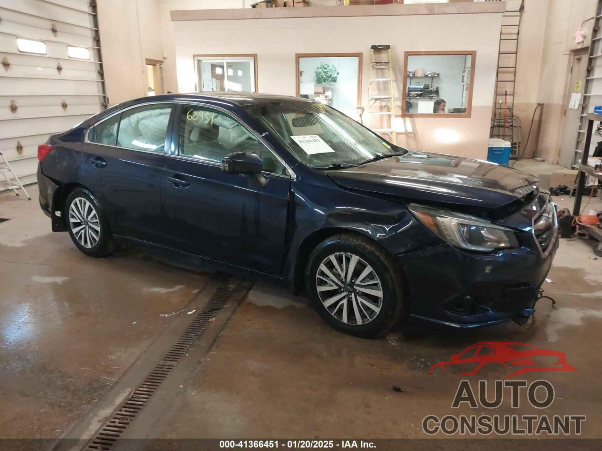 SUBARU LEGACY 2018 - 4S3BNAD64J3006706