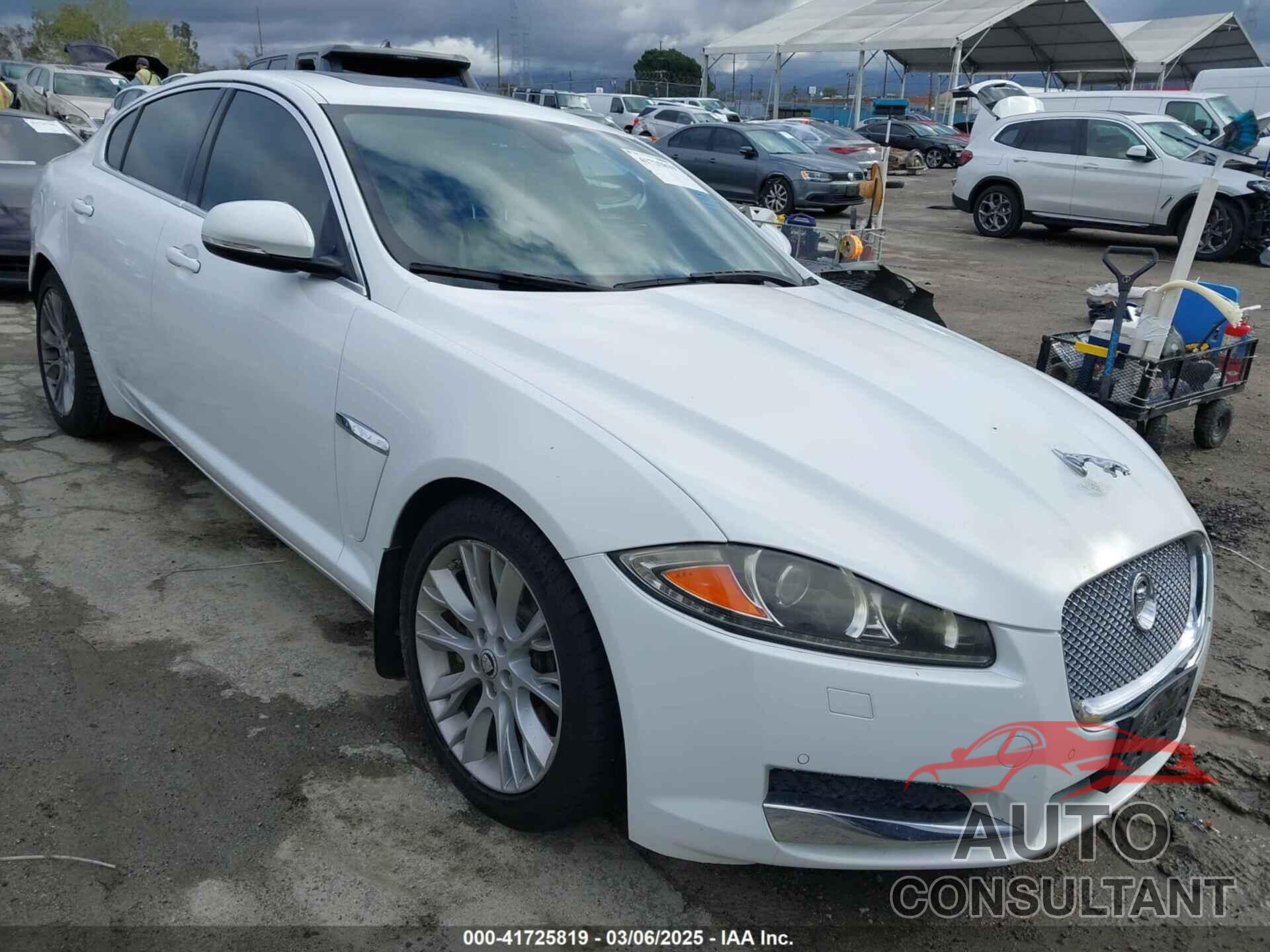 JAGUAR XF 2013 - SAJWA0E73D8U06165