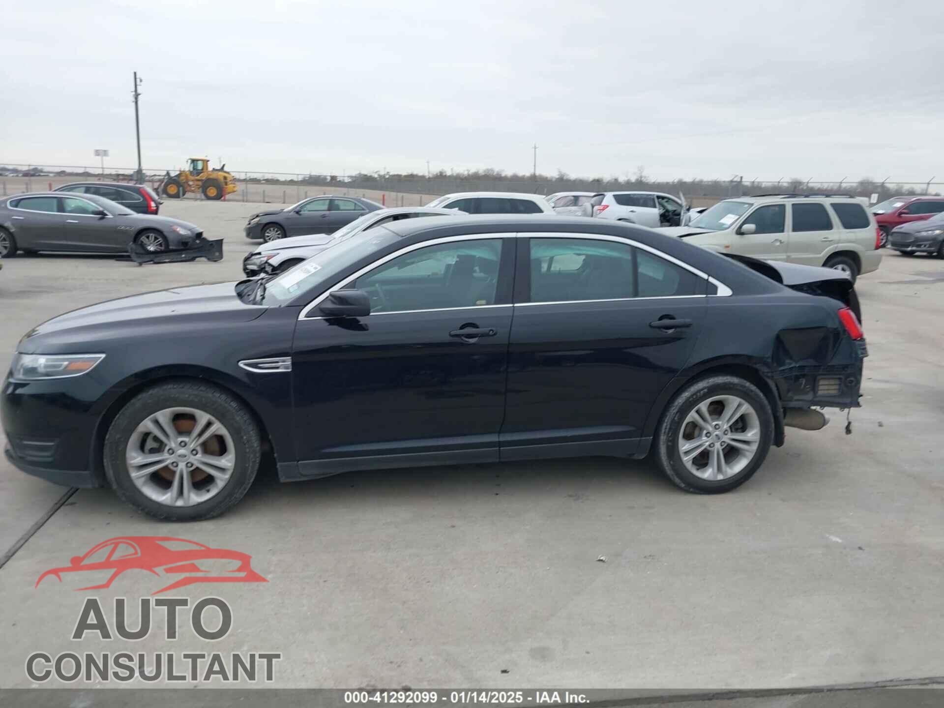 FORD TAURUS 2018 - 1FAHP2E80JG102664