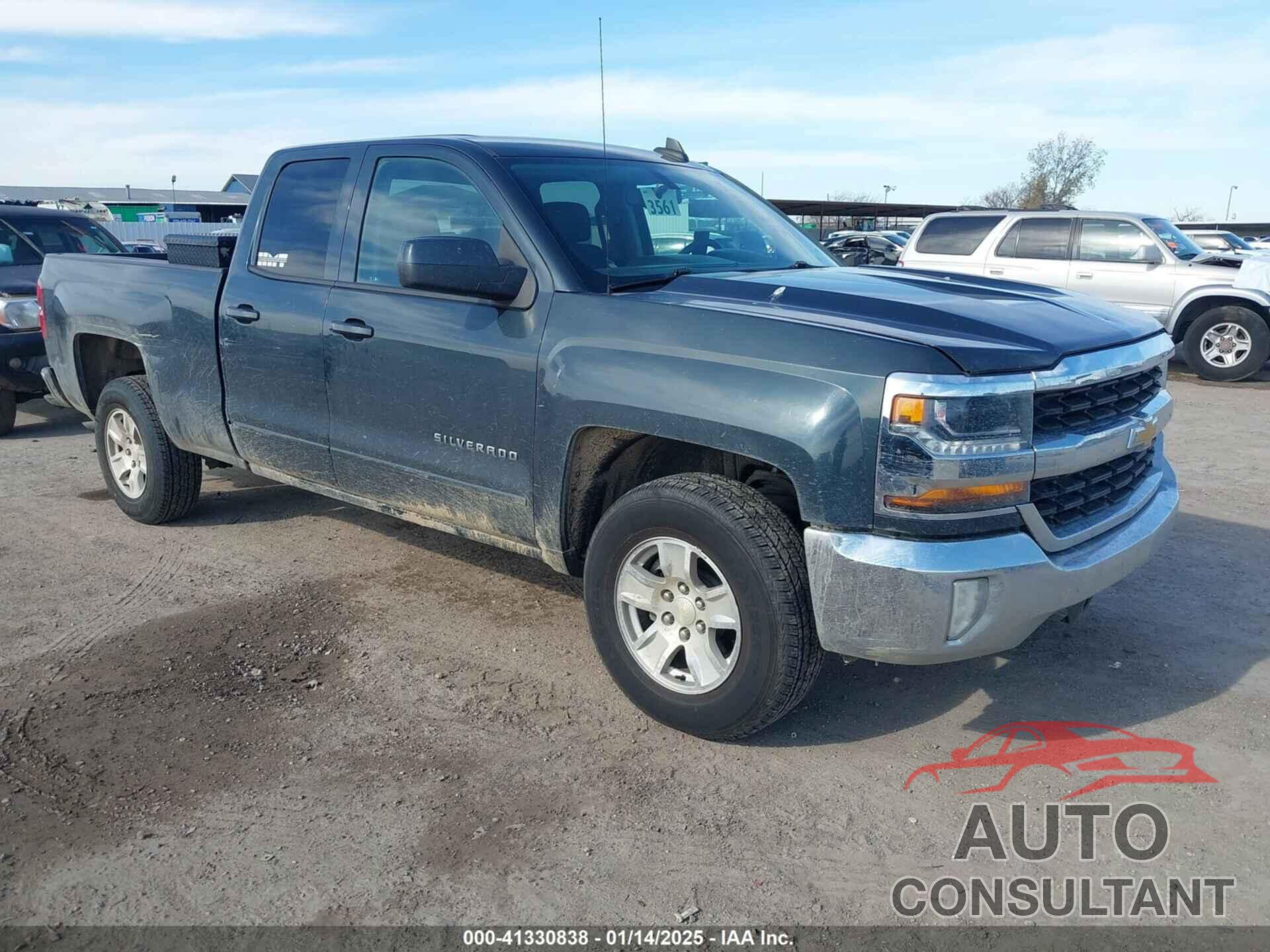 CHEVROLET SILVERADO 1500 2018 - 1GCRCREH9JZ274568