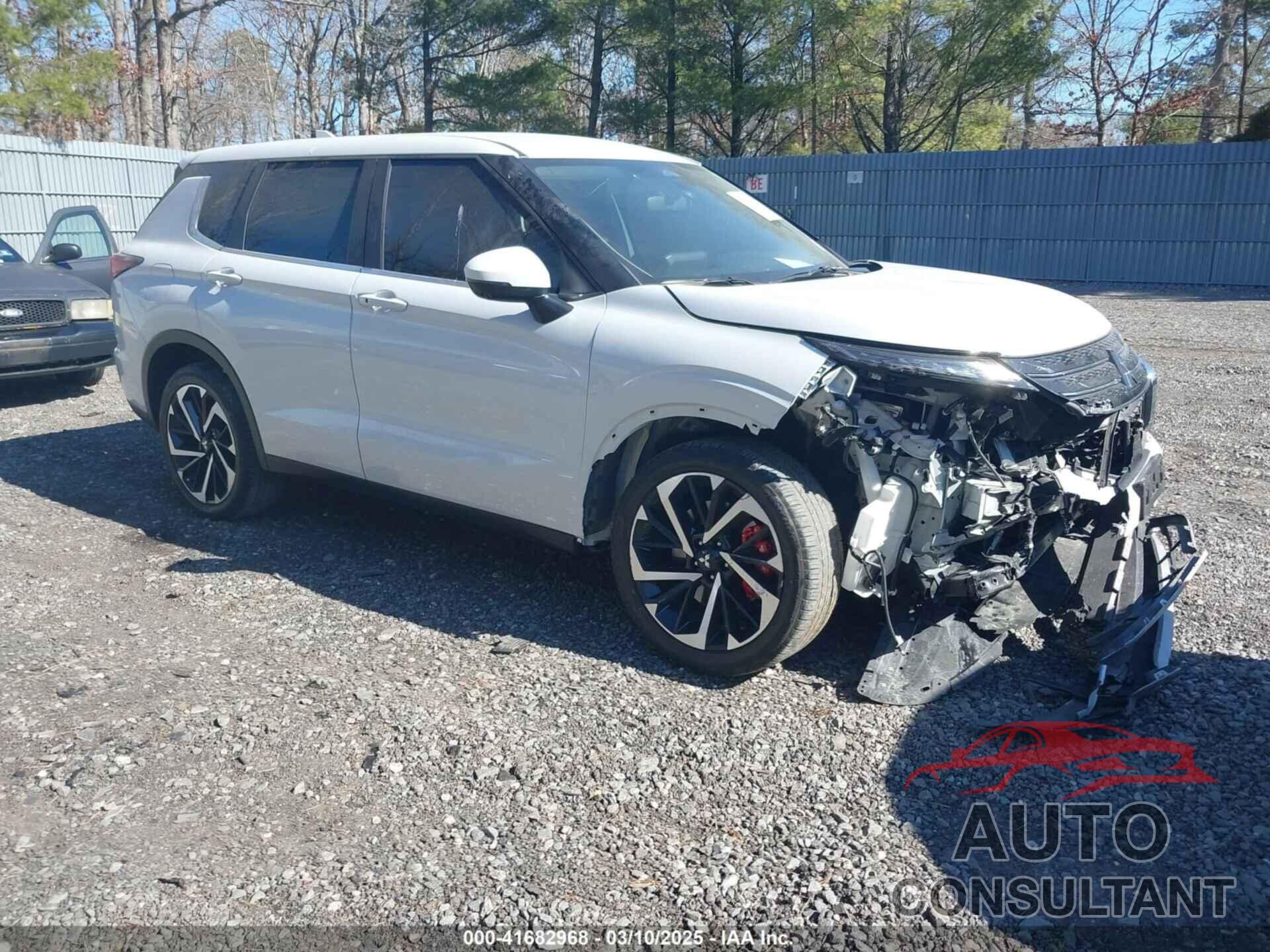 MITSUBISHI OUTLANDER 2023 - JA4J4UA85PZ032799