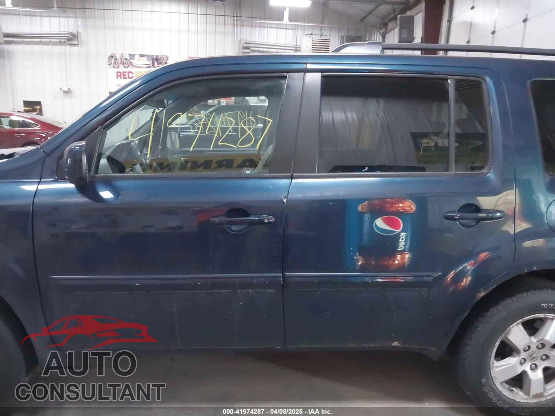 HONDA PILOT 2011 - 5FNYF4H43BB022885