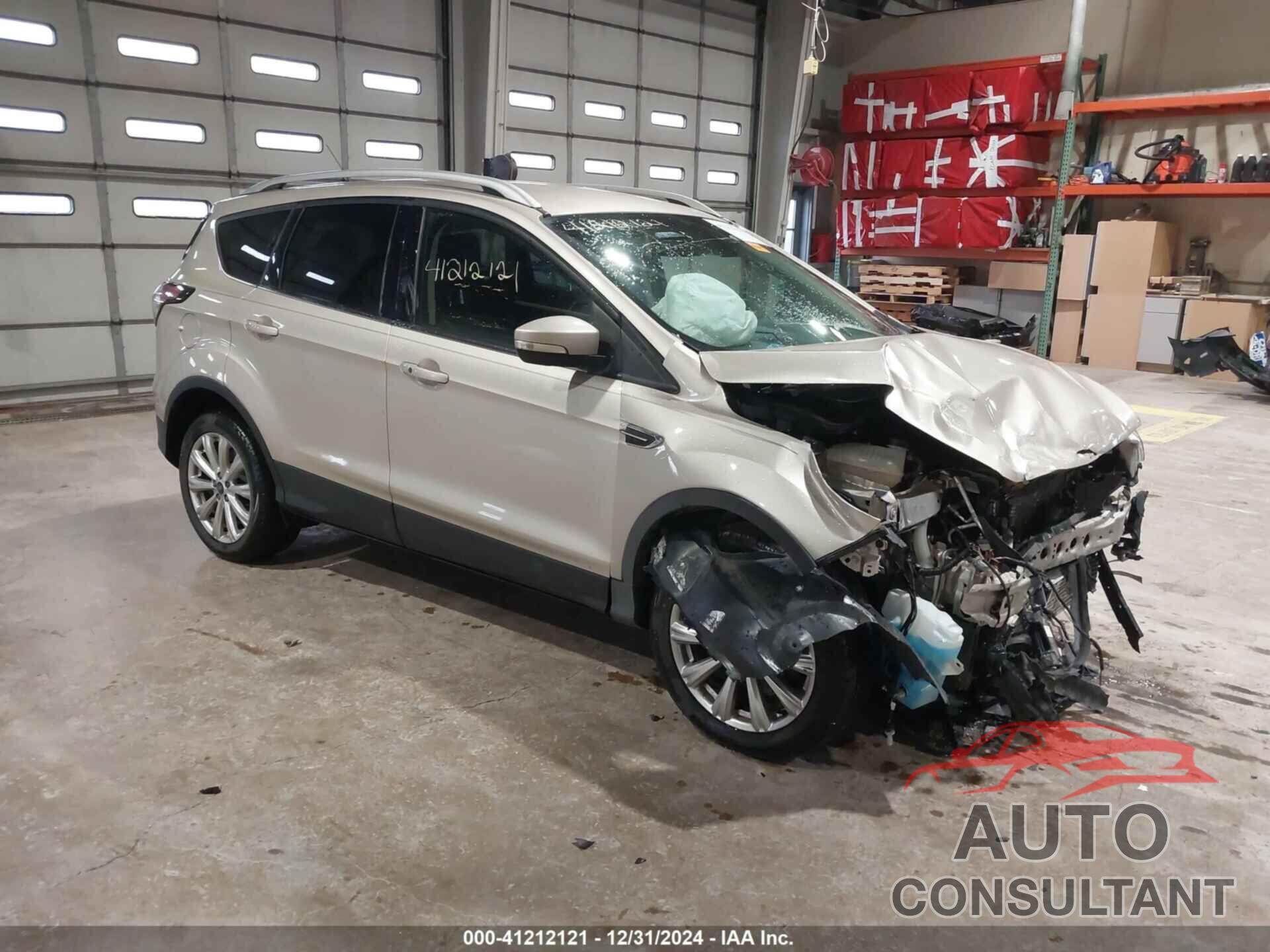 FORD ESCAPE 2017 - 1FMCU0J99HUB01259