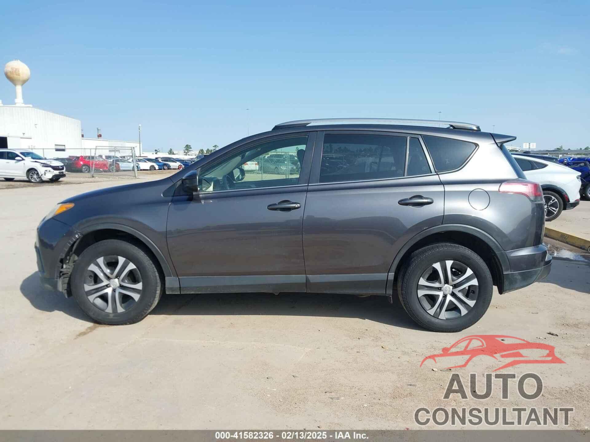 TOYOTA RAV4 2017 - JTMZFREV4HJ113745