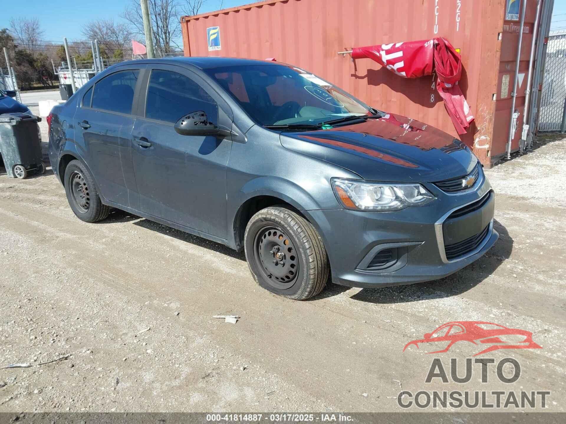 CHEVROLET SONIC 2017 - 1G1JB5SH0H4126306