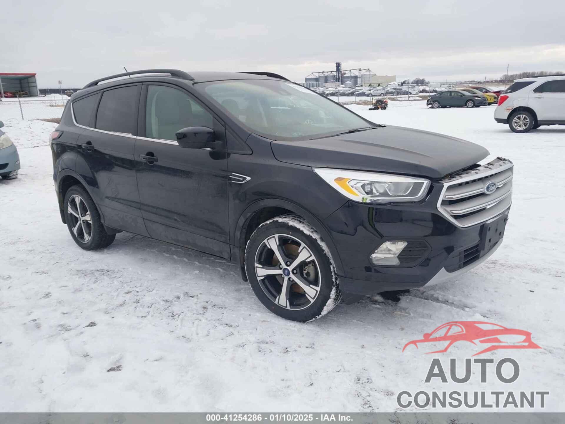 FORD ESCAPE 2018 - 1FMCU9HDXJUA04351